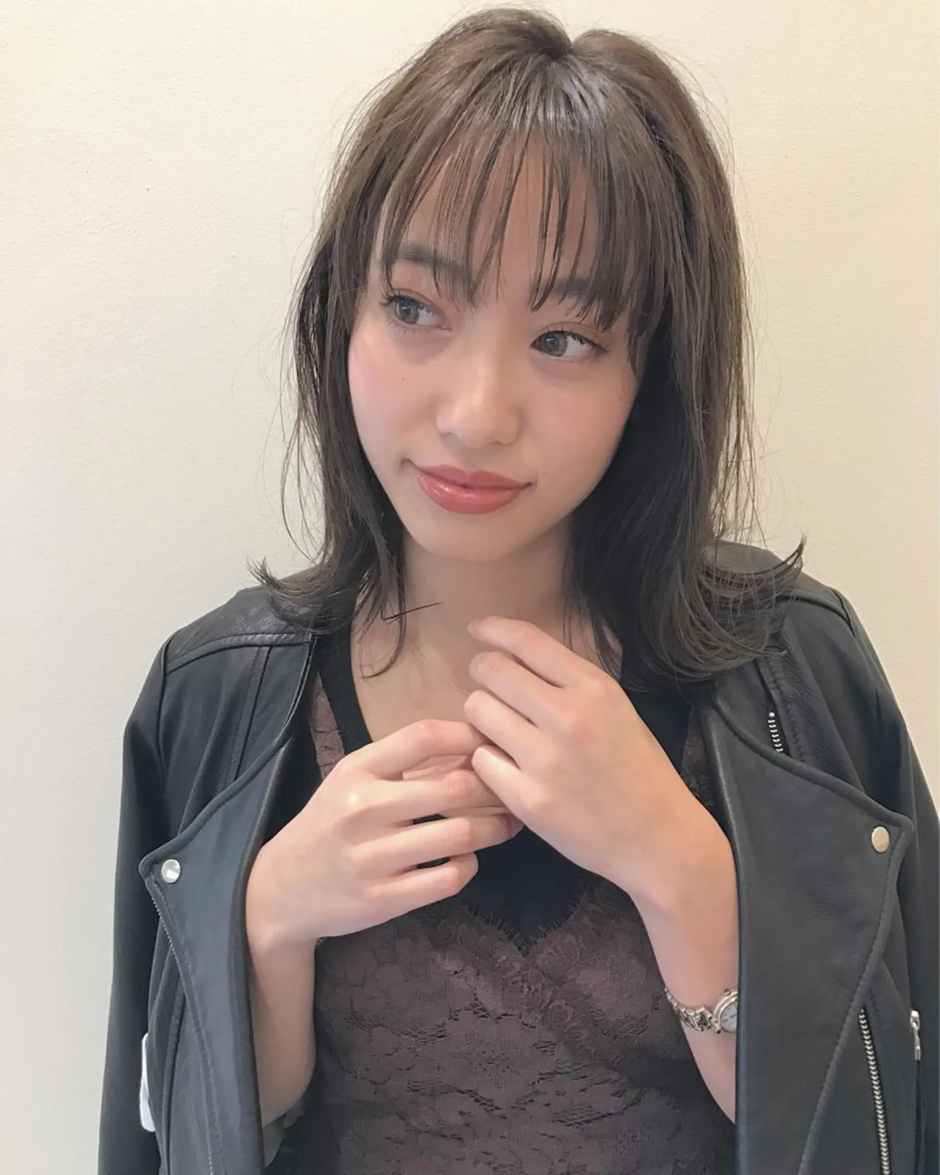 ミディアム カラー パーマ 🍋透け感カラー🍃 オリーブ🍐Kahoのヘアスタイル