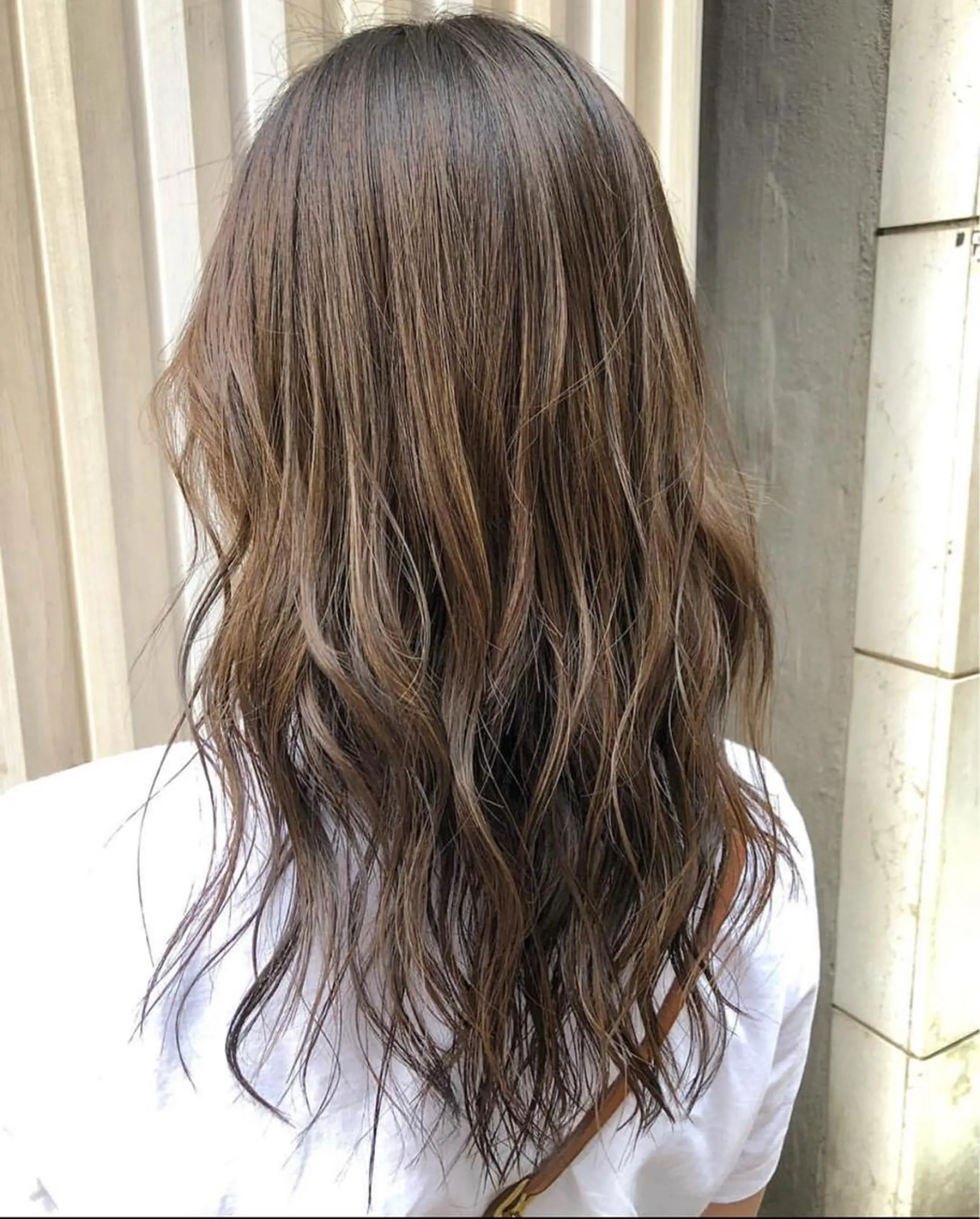 ロング ハイライト レイヤーカット 韓国／ハッシュカット ／透明感カラー／金野のヘアスタイル