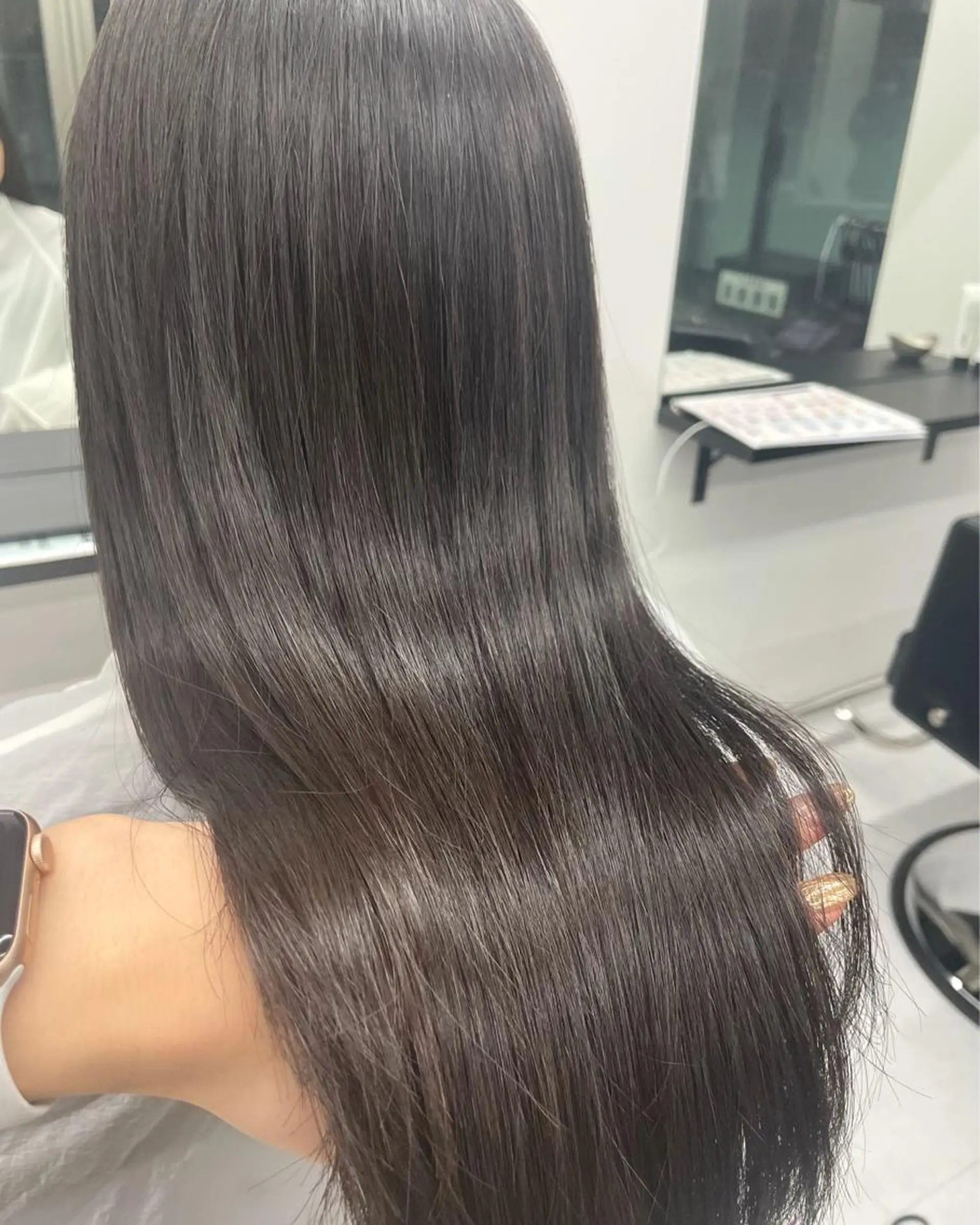 ロング カット 縮毛矯正 宮本 円のヘアスタイル