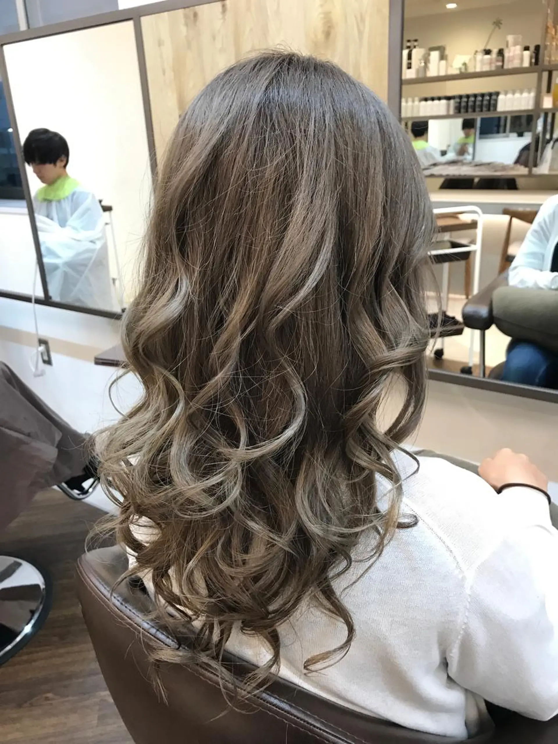 ロング カラー パーマ ヘアアレンジ ブリーチ グレージュ APSEE メンズカラー特化のヘアスタイル