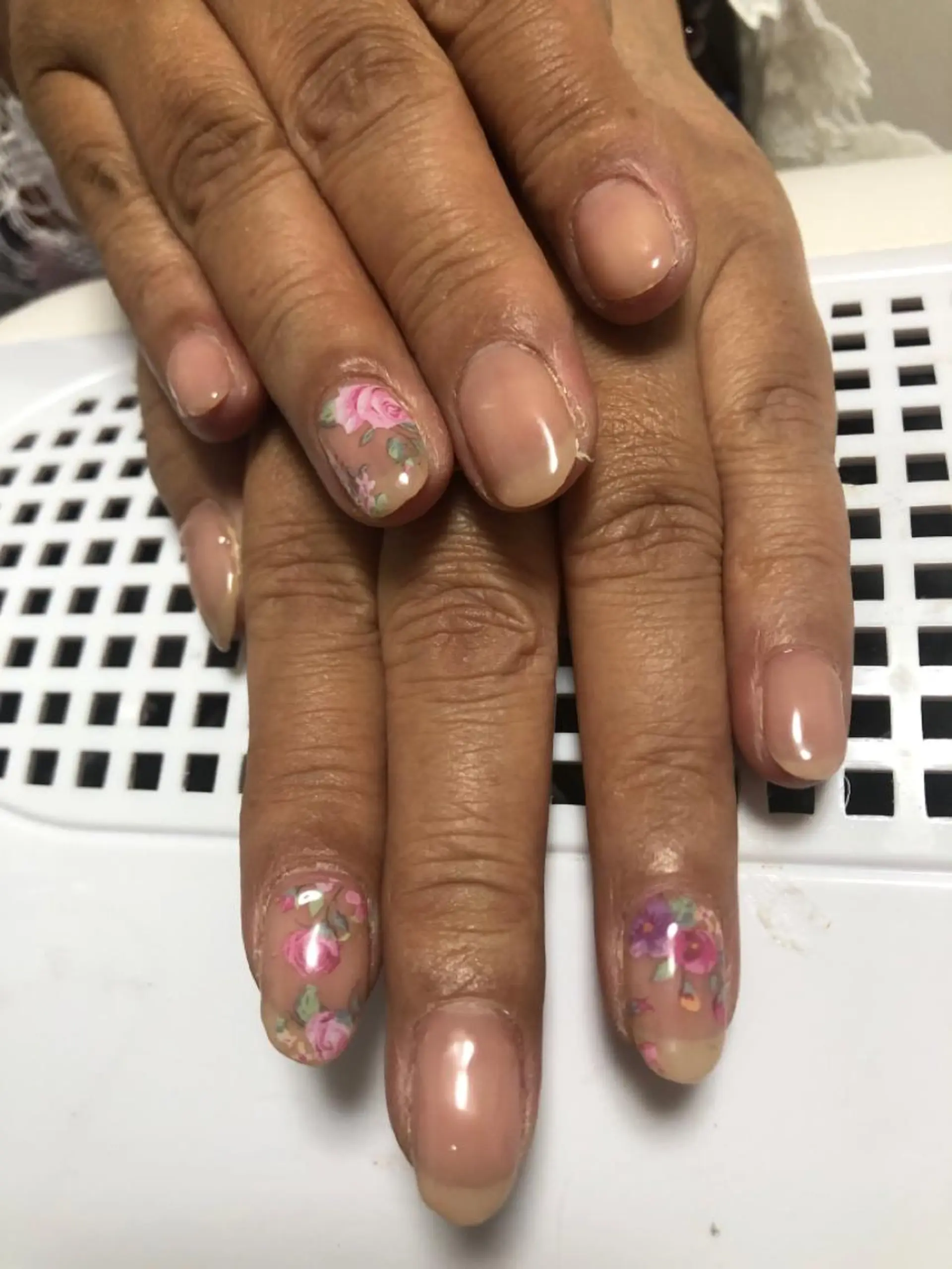 ネイル 石谷 詩織のネイルデザイン