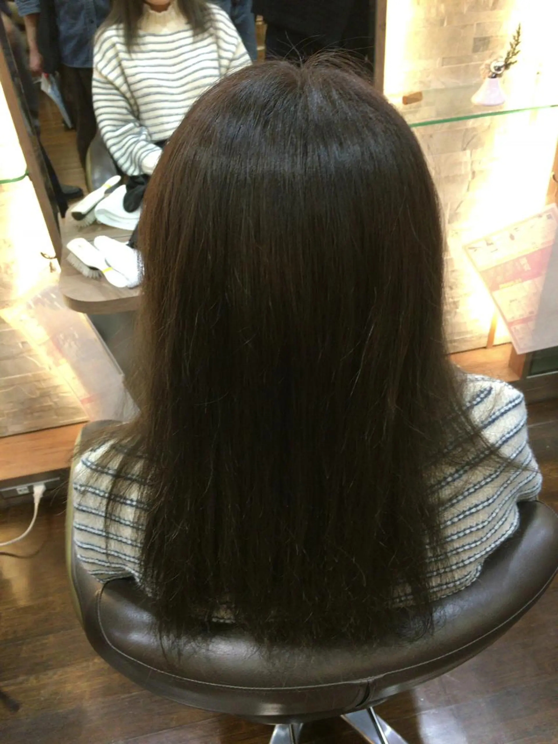 セミロング カラー 岡部 裕真のヘアスタイル