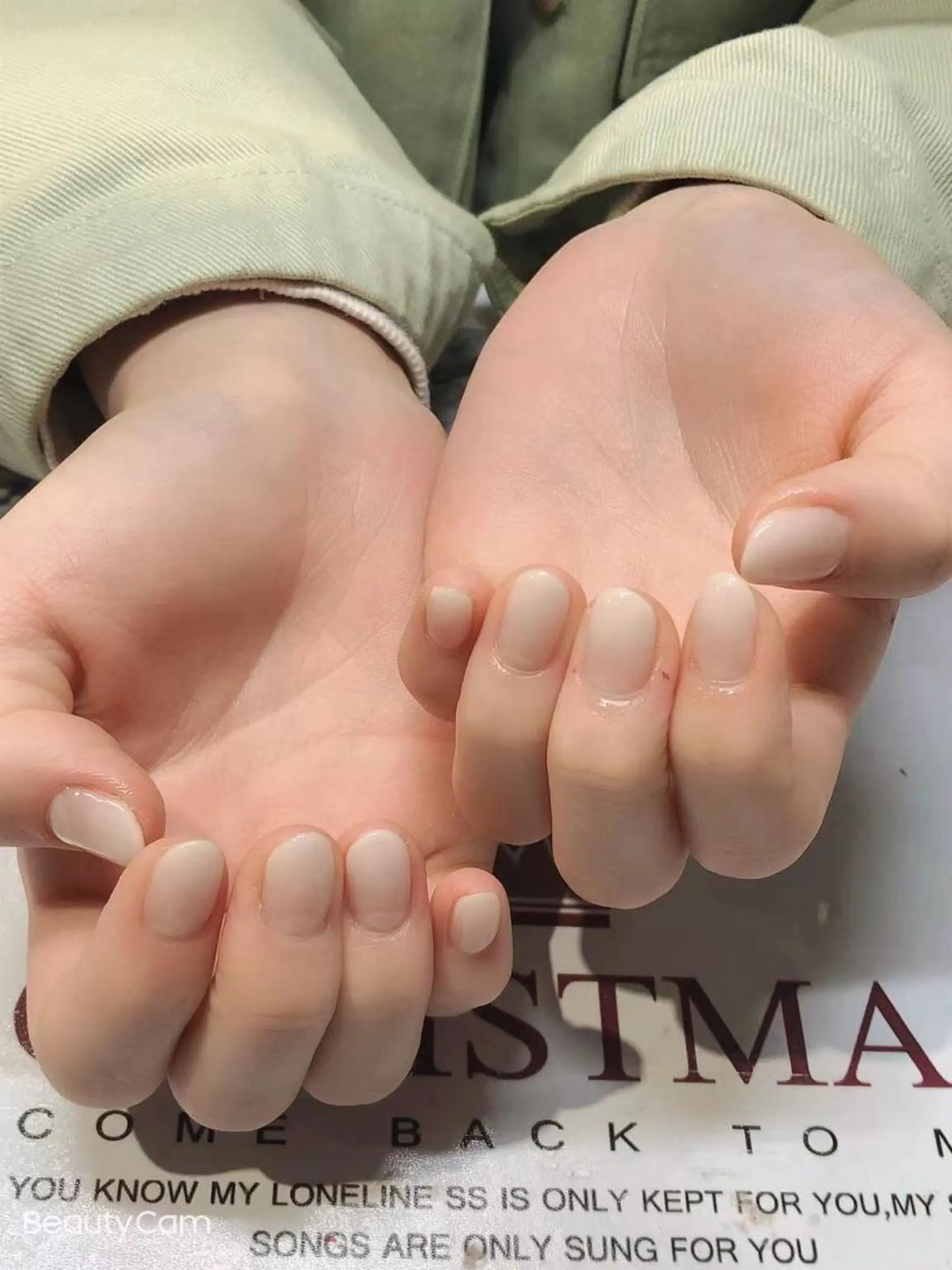 ネイル ガレンドウ 白澤 愛子のネイルデザイン