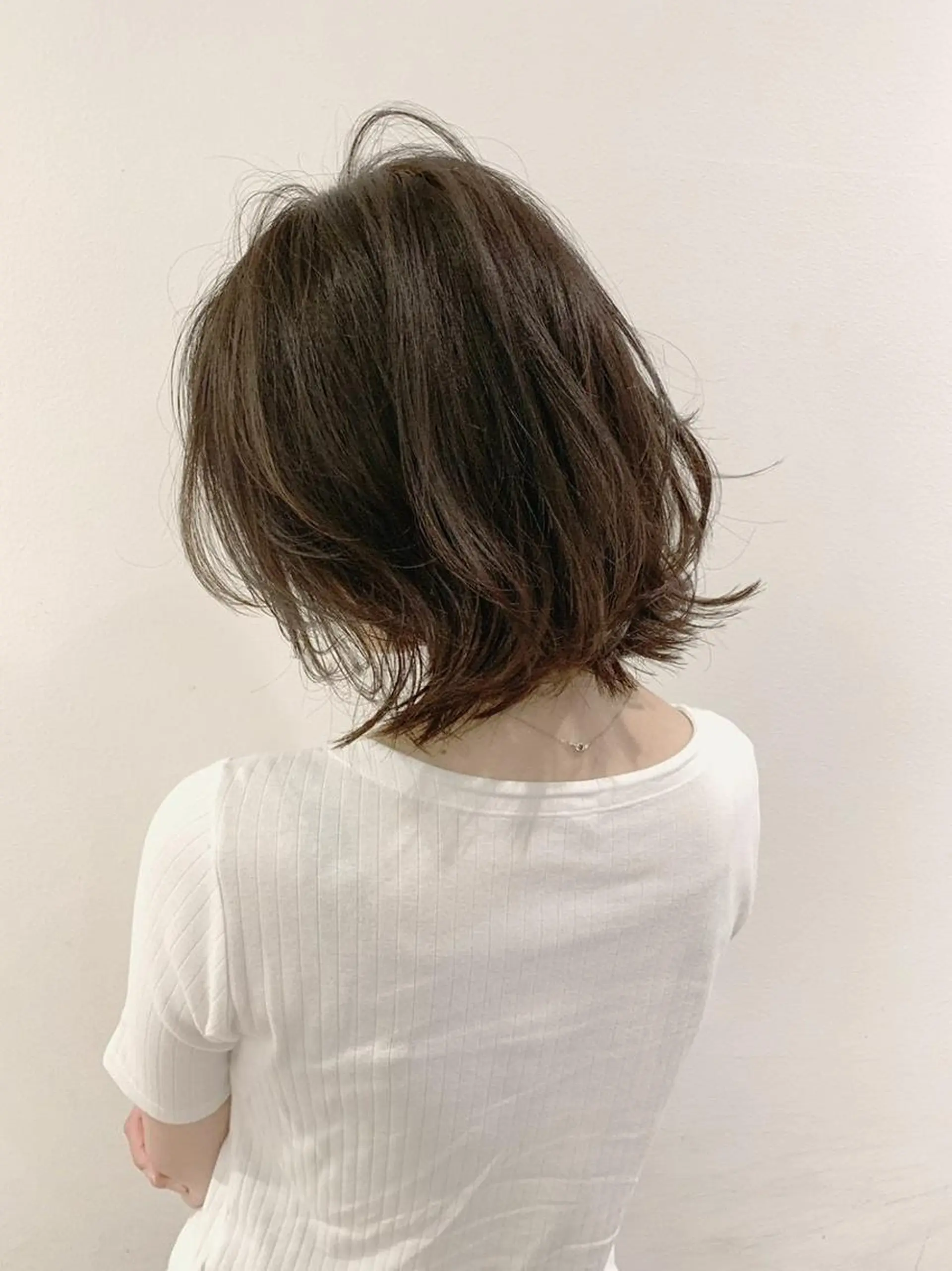 ショート カラー パーマ 髪質改善/美髪ケア ✨岡野右京のヘアスタイル