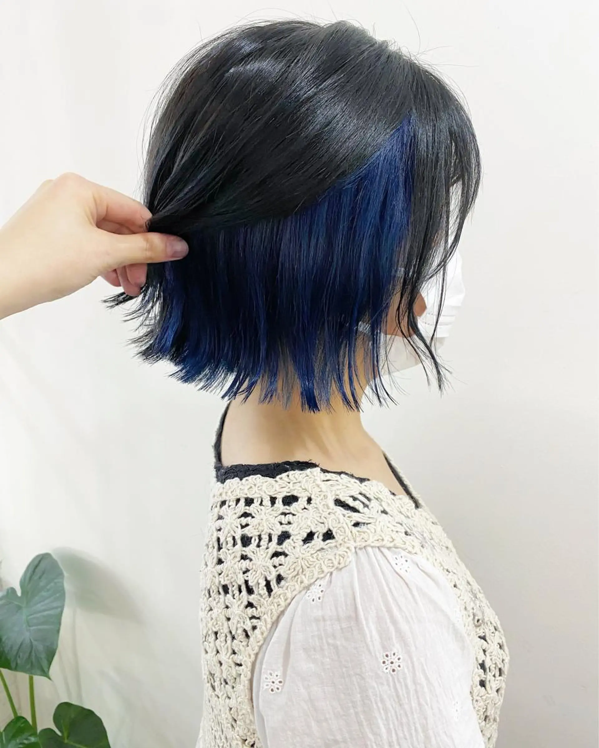 ショート カラー ブリーチ ブルーカラー インナーカラー カット ヘアカラー フラム所属・WATANABE MISAKIのヘアスタイル