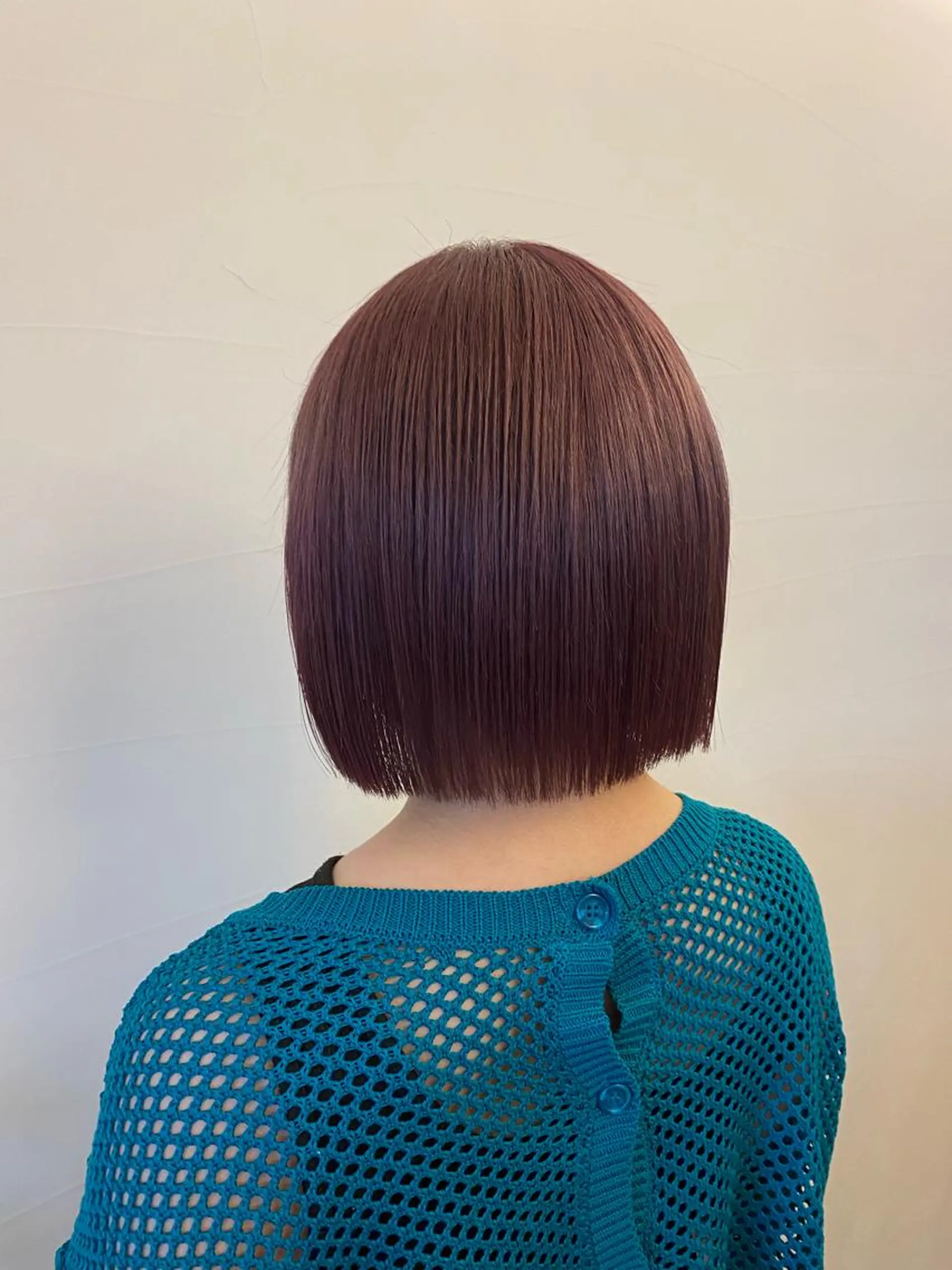 カラー 切りっぱなしボブ ラベンダーカラー ラベンダーピンク ピンクカラー ボブ 高矢 結衣子のヘアスタイル