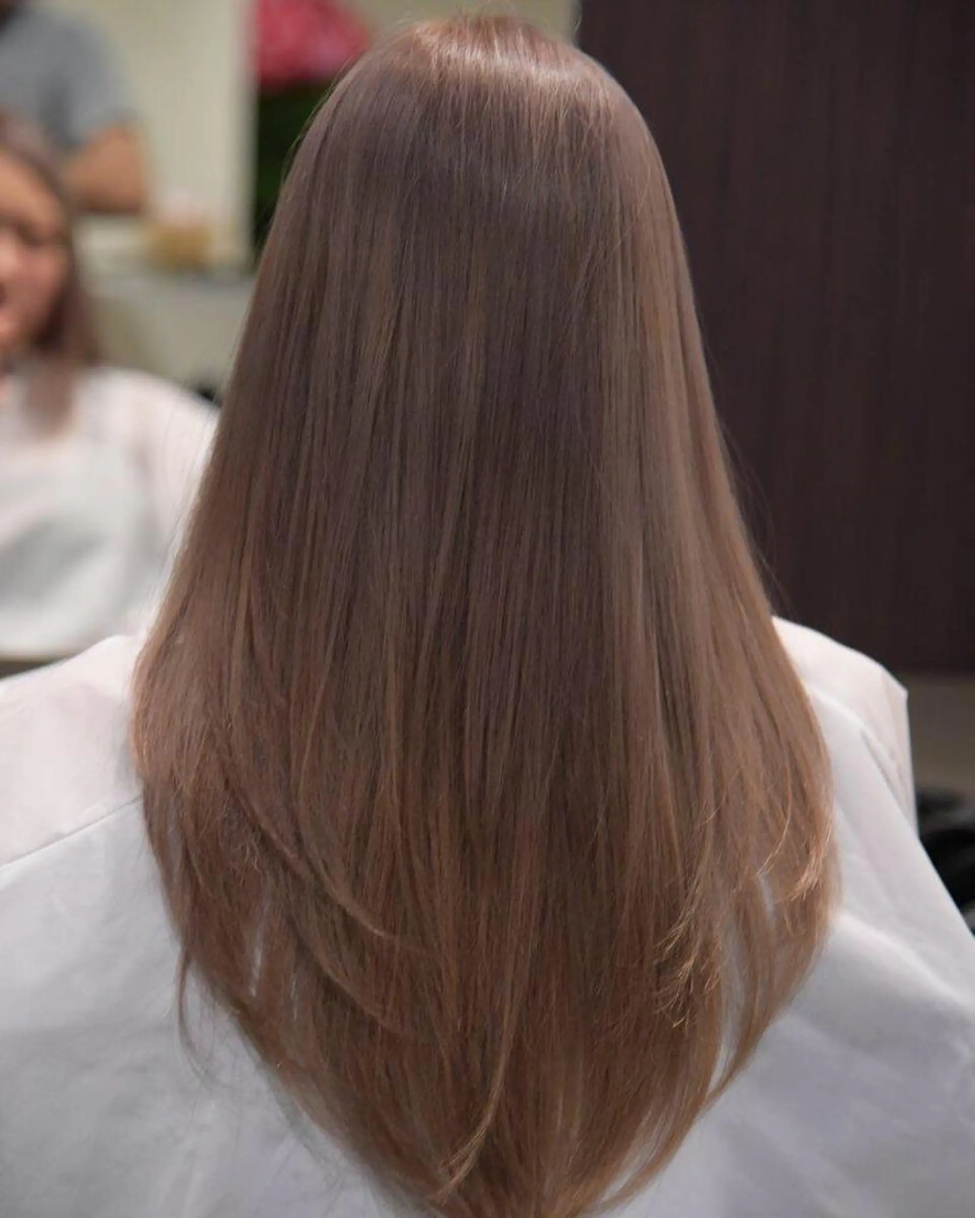 ロング カラー アッシュ ベージュカラー ブリーチ 透明感カラー ヘアカラー Royd's 【府内店】のヘアスタイル