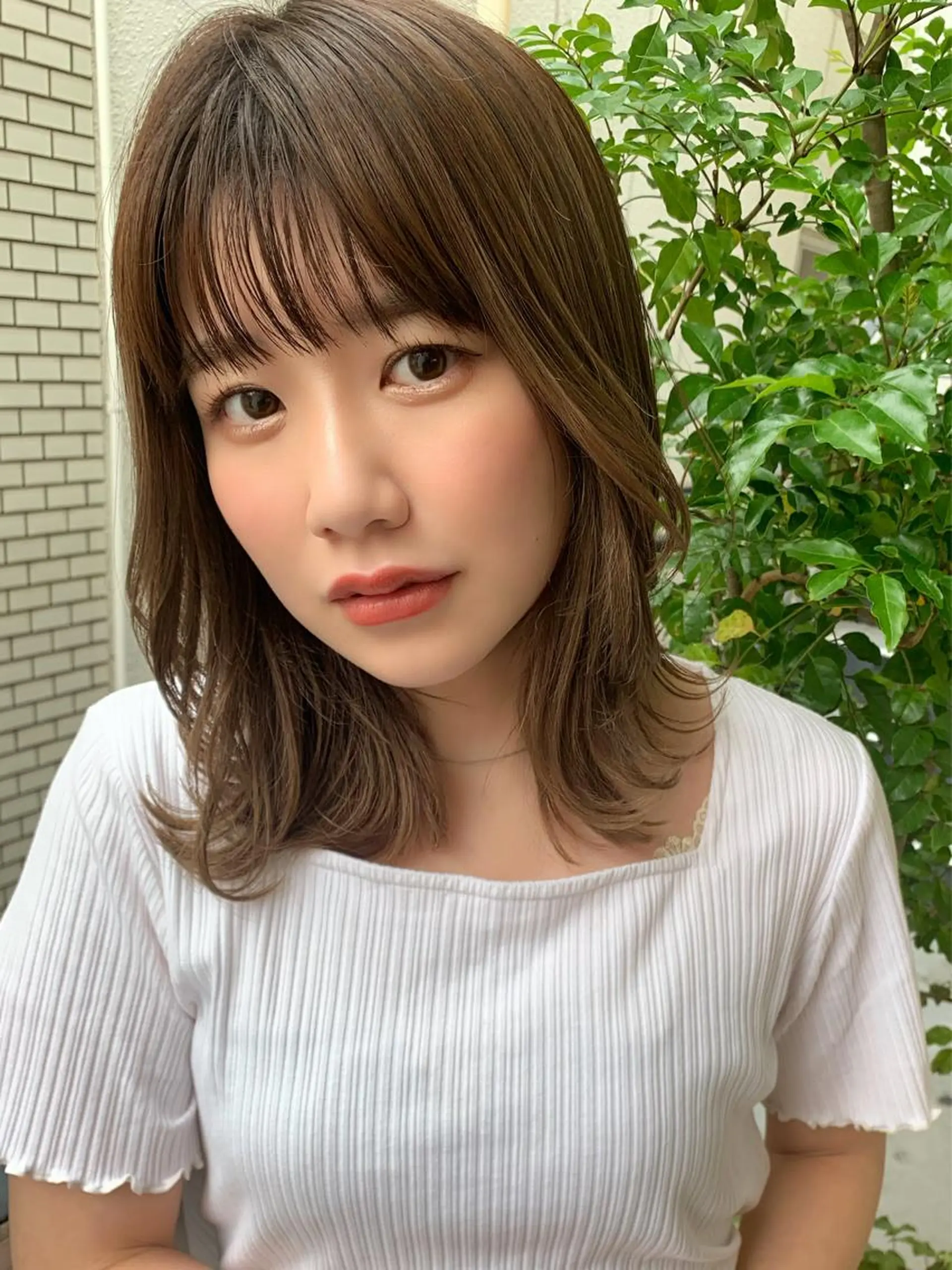 セミロング カラー ベージュカラー フォギーベージュ 顔周りカット レイヤーカット オルチャンヘア カット トリートメント 藤間 帆乃夏（とうまほのかのヘアスタイル