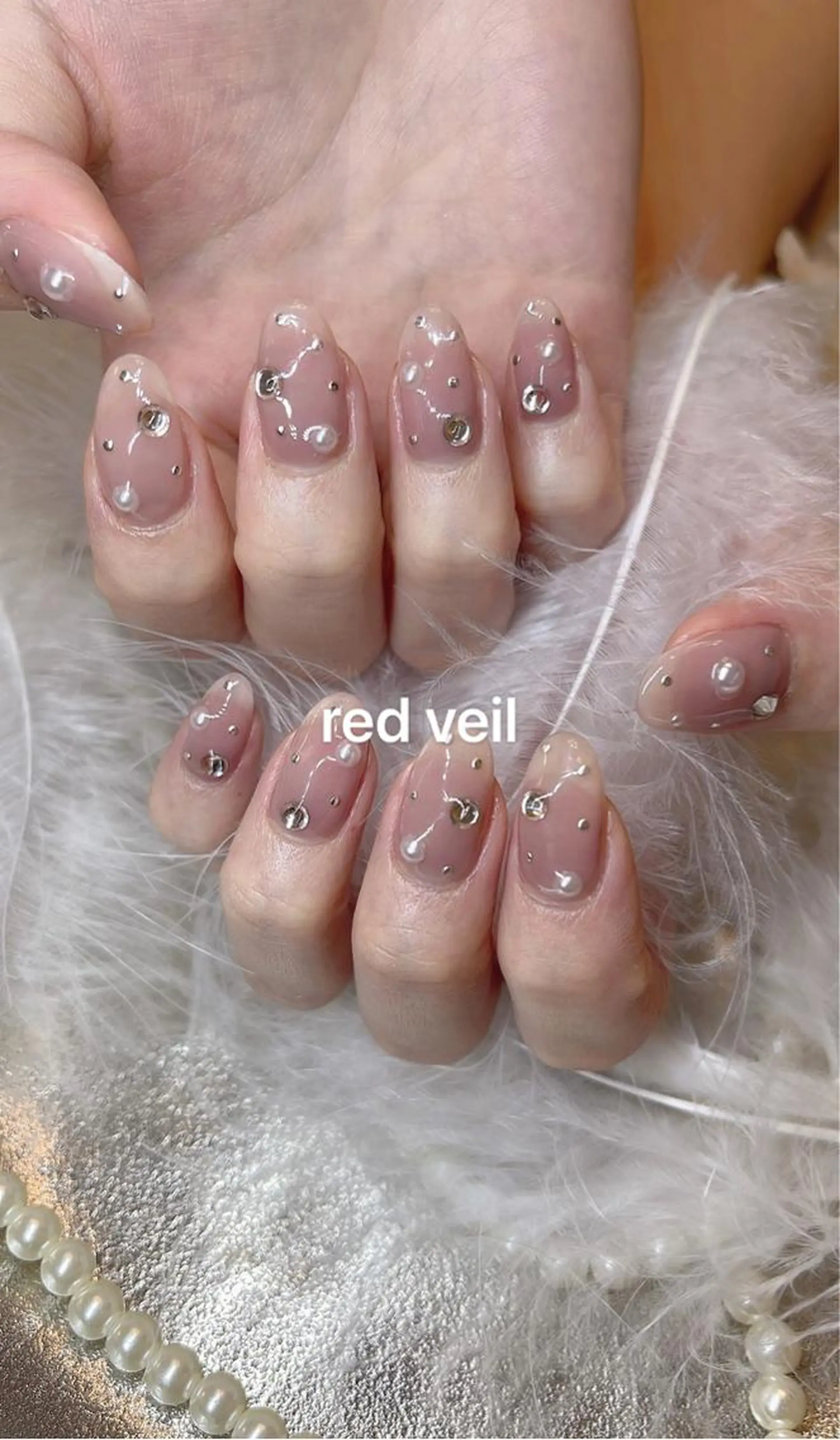 ミディアム ネイル ハンドネイル 長さ出し専門 nynaのネイルデザイン