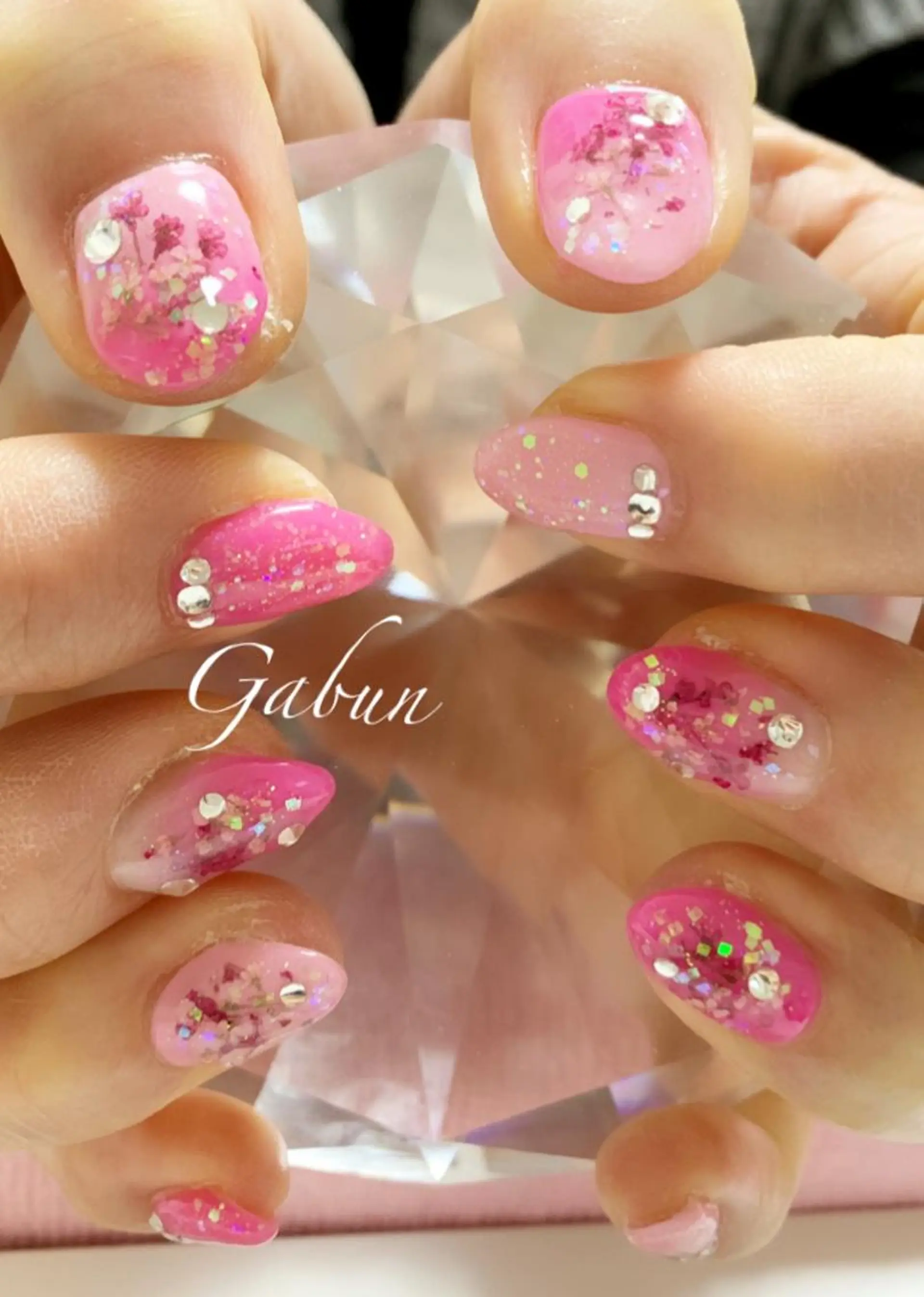 ミディアム カラー ネイル 春ネイル LOTUS ネイルサロンのネイルデザイン