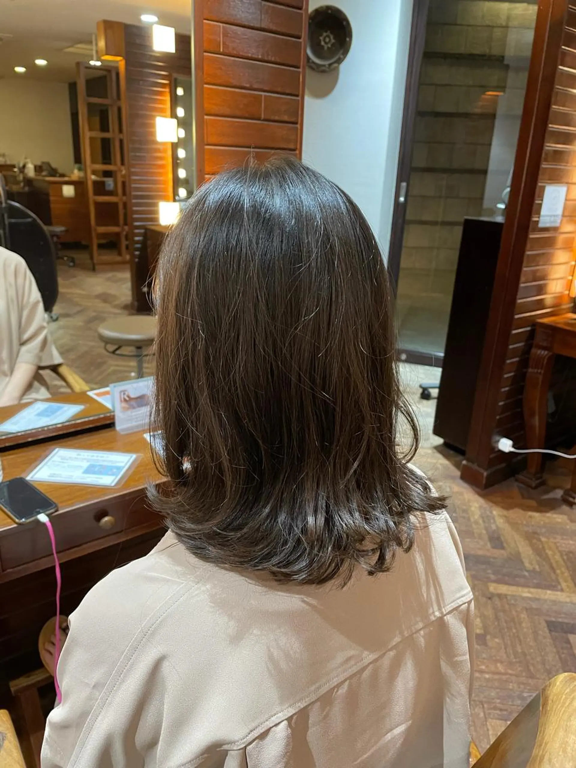 ミディアム ミディアムパーマ 外ハネヘア stylist YUTOのヘアスタイル