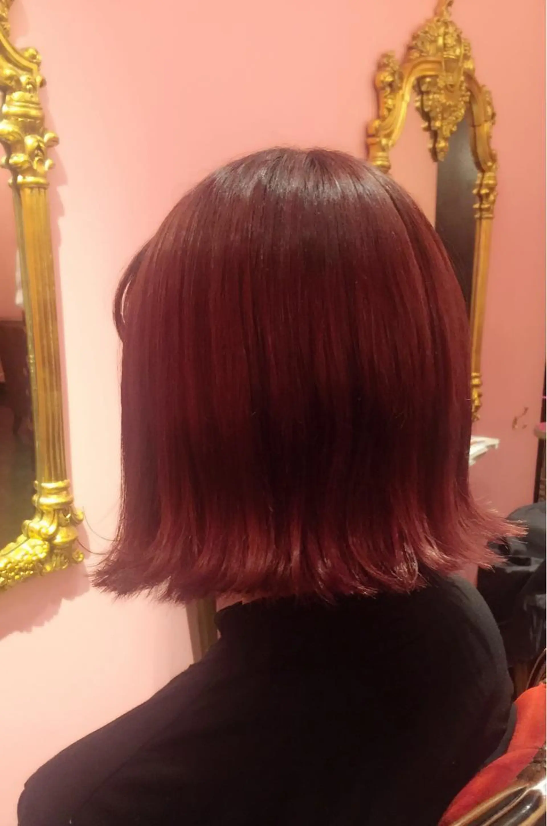 ショート カラー レッドカラー 櫻井 愛弓のヘアスタイル