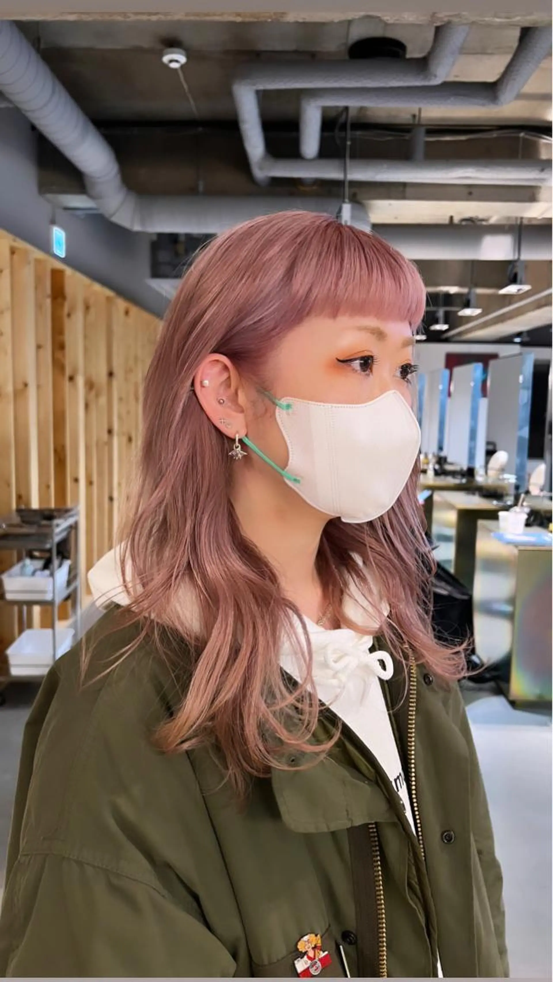 セミロング カラー よしだ とおいのヘアスタイル