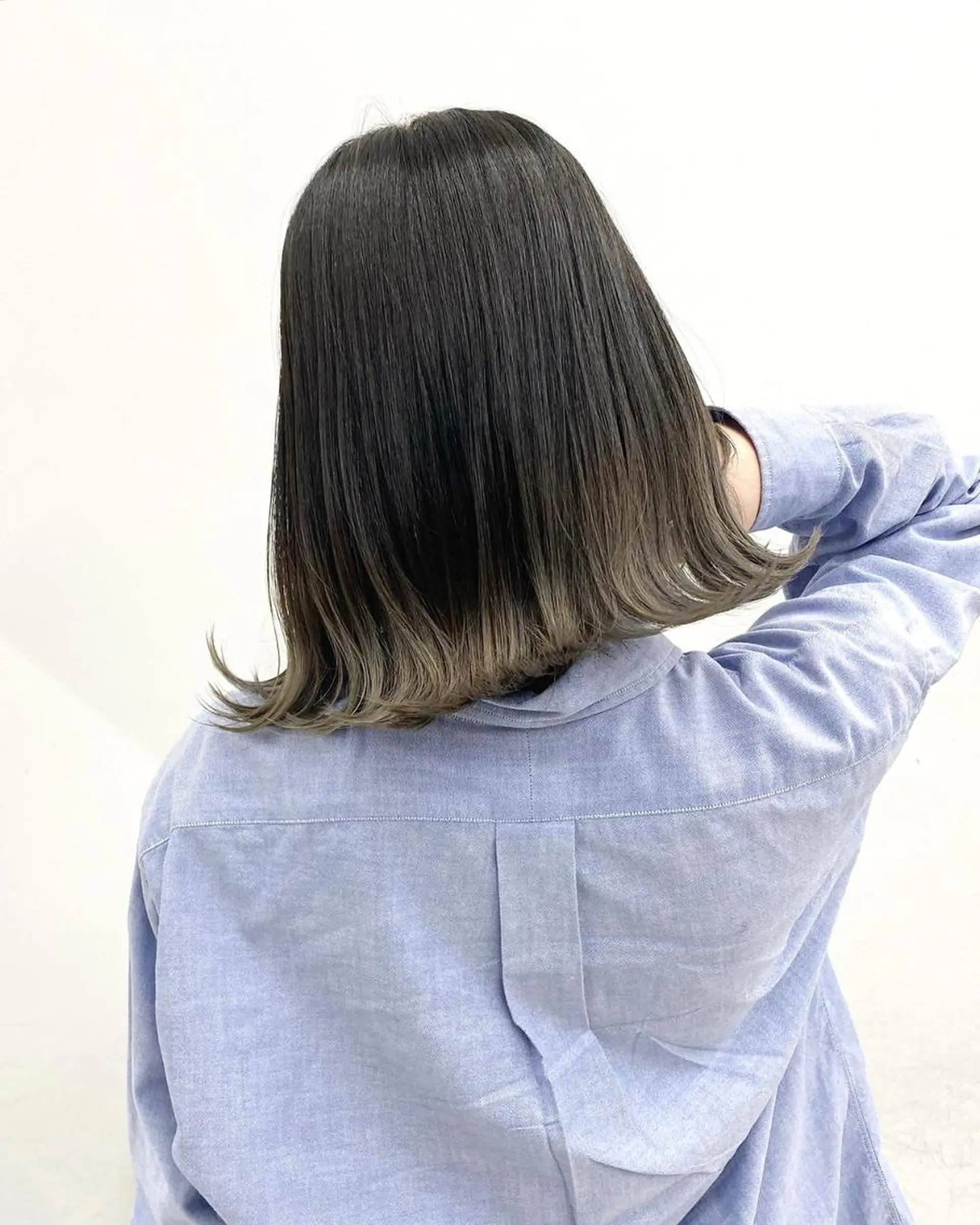 ミディアム カラー ヘアアレンジ グラデーションカラー ボブ 外ハネヘア 【公式】amble luxe池袋東口🩷のヘアスタイル