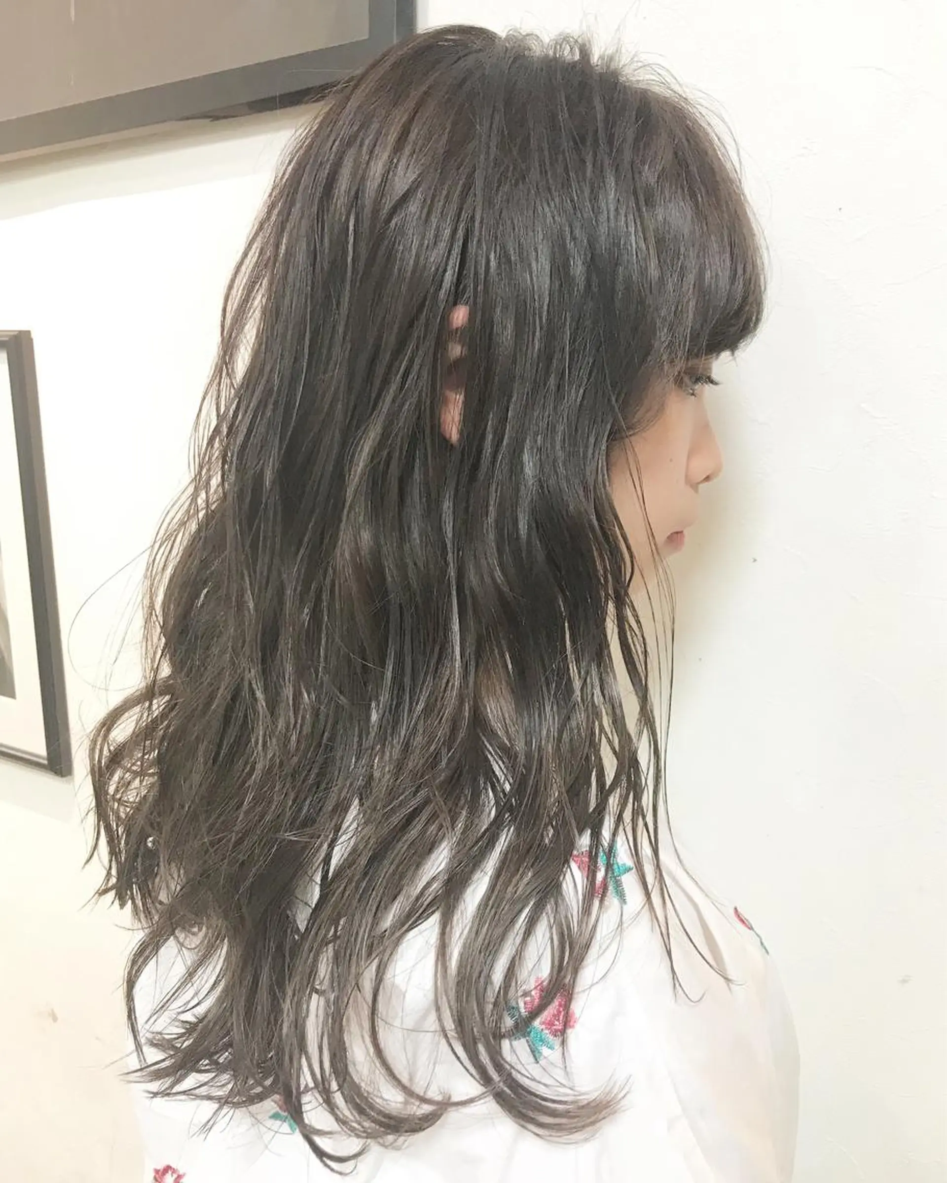 ロング カラー グレージュ ハイライトカラー カーキグレージュ ハイライト 髪質改善満足度NO1 山下のヘアスタイル