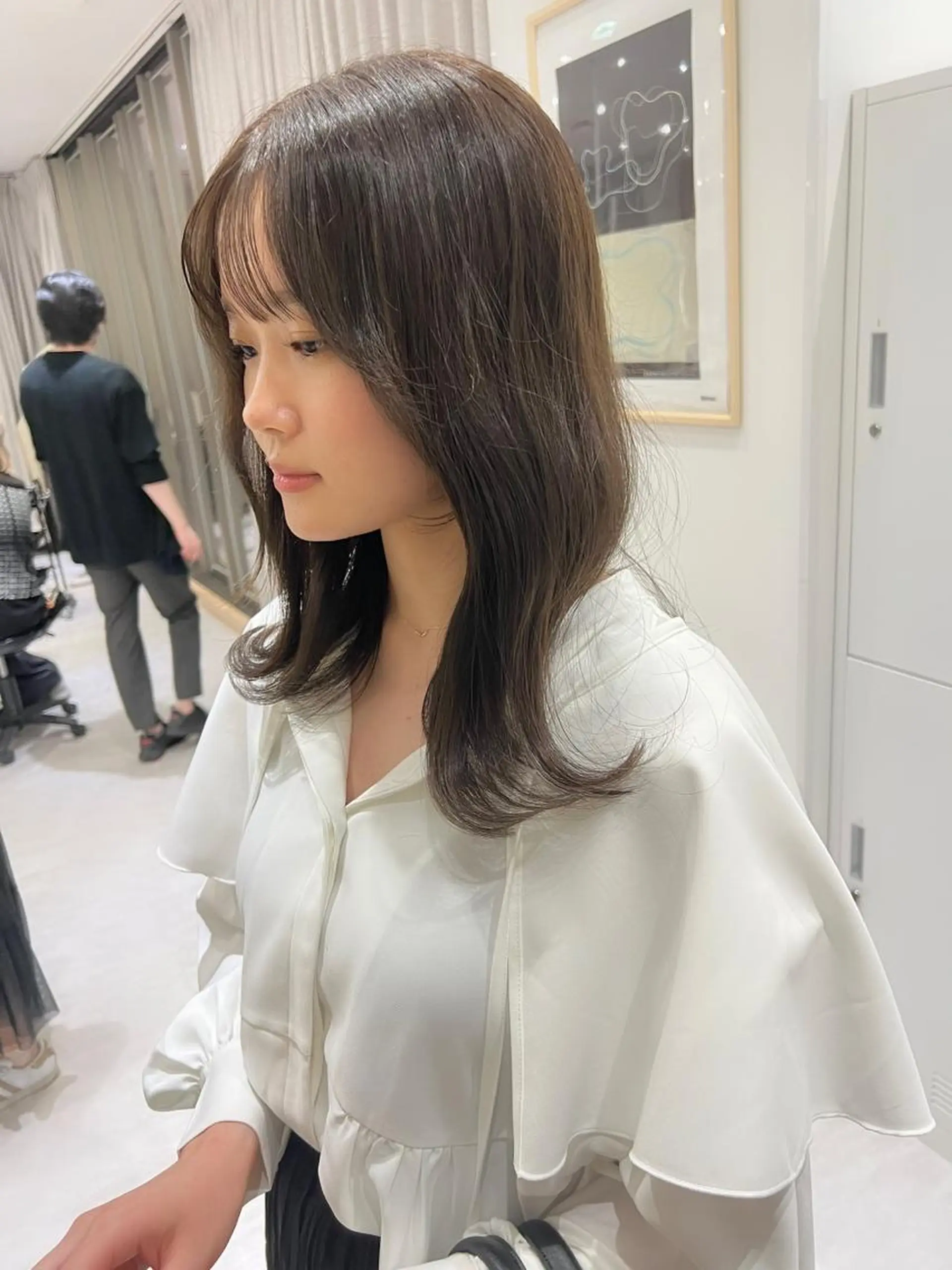 ミディアム カラー くびれヘア 韓国風ヘア おくれ毛 カット ヘアカラー トリートメント 韓国🇰🇷レイヤー 映える顔周り🩷のヘアスタイル