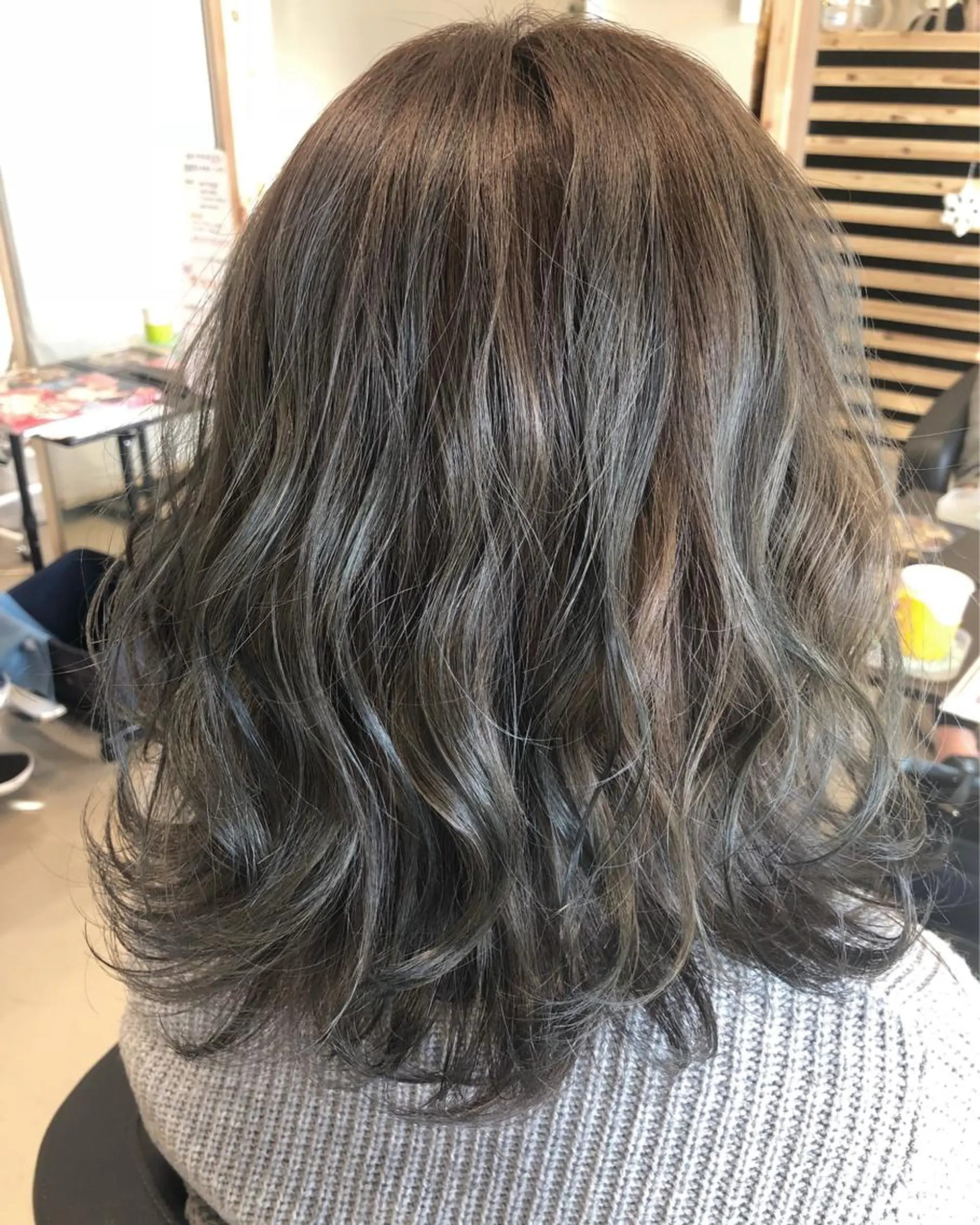 ミディアム カラー 早川 真幸のヘアスタイル