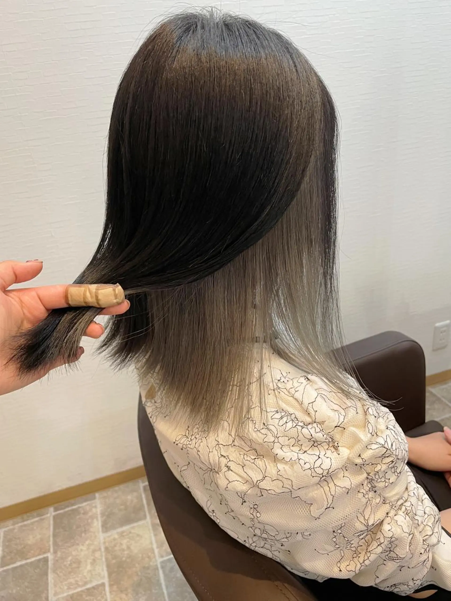 セミロング カット ヘアカラー トリートメント YUI/ ブリーチカラー🌷のヘアスタイル