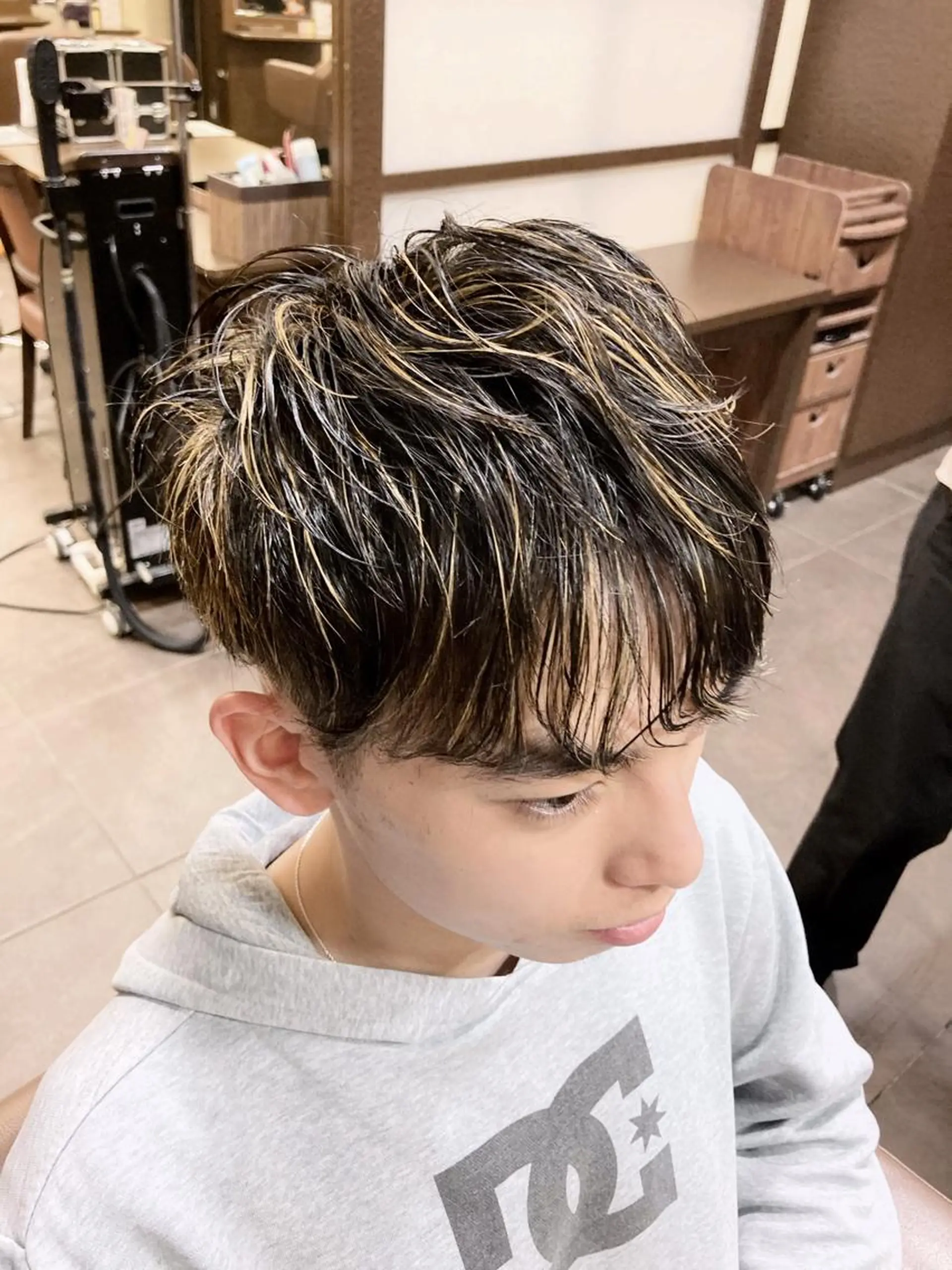 カラー パーマ メンズ メンズメッシュ メンズパーマ メッシュ 🌟東銀座マンツーマ ン🌟タカナシのヘアスタイル