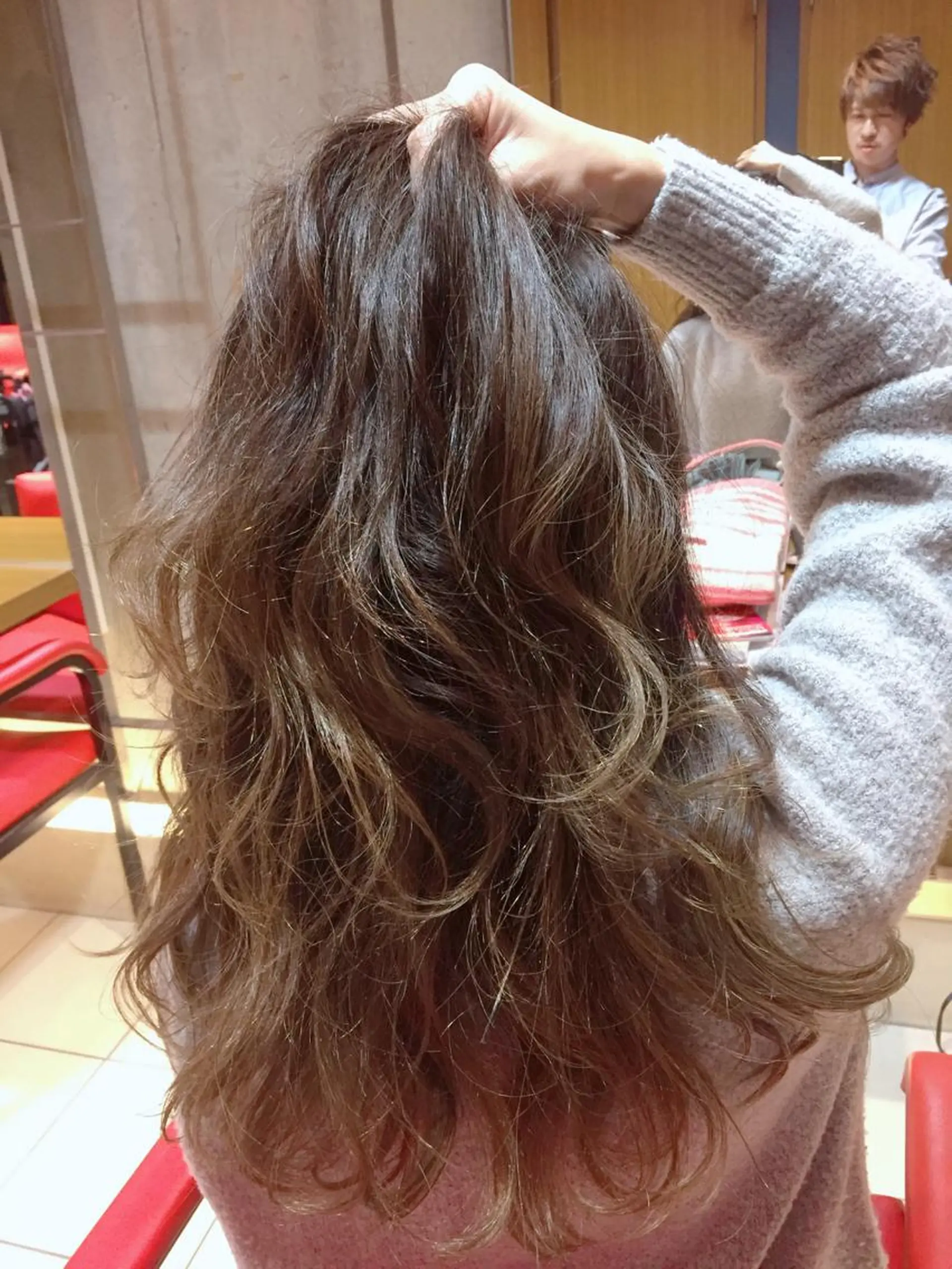 ミディアム レイヤーカット 浅見 健治のヘアスタイル