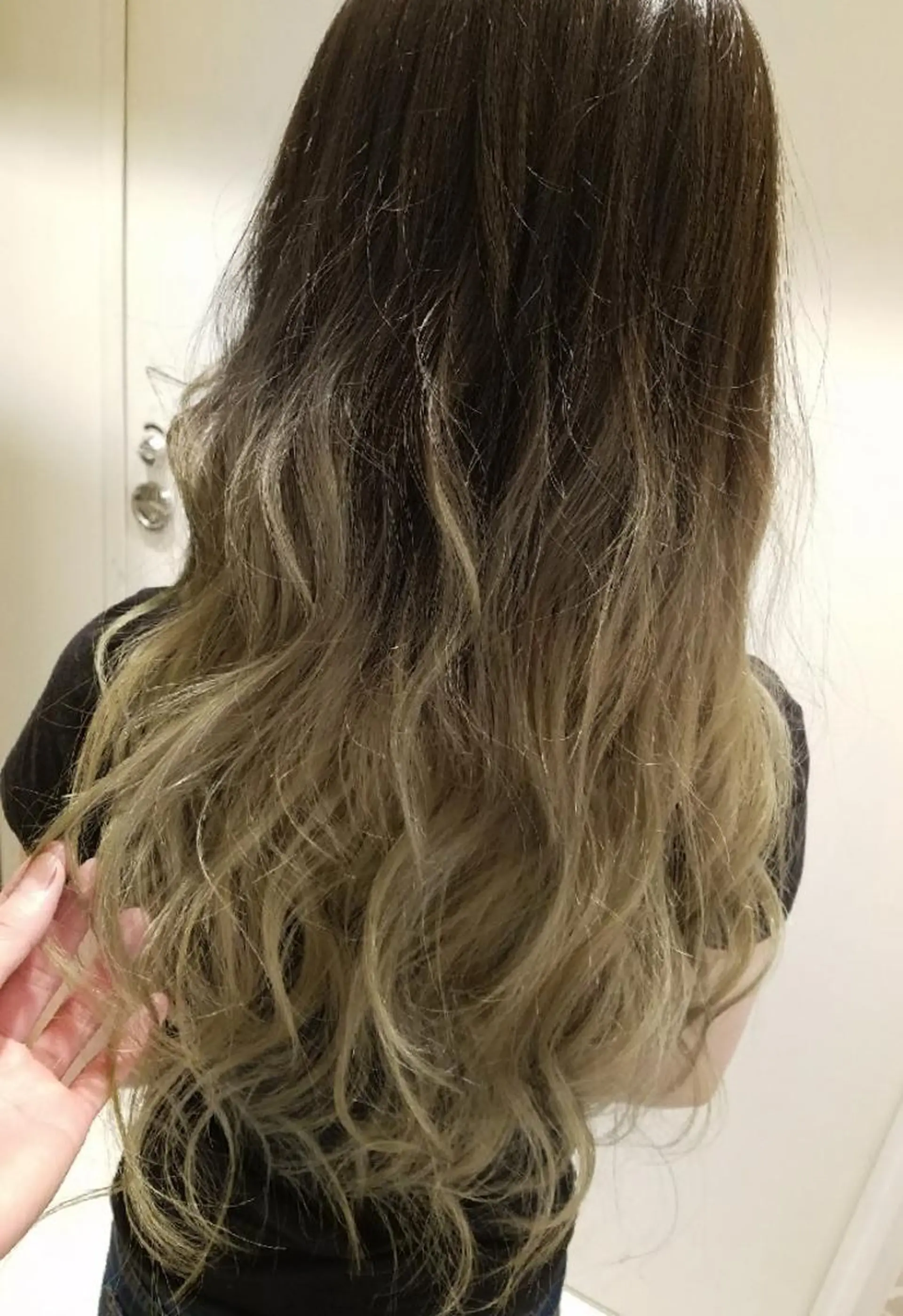 ロング カラー 辻 竜也　のヘアスタイル