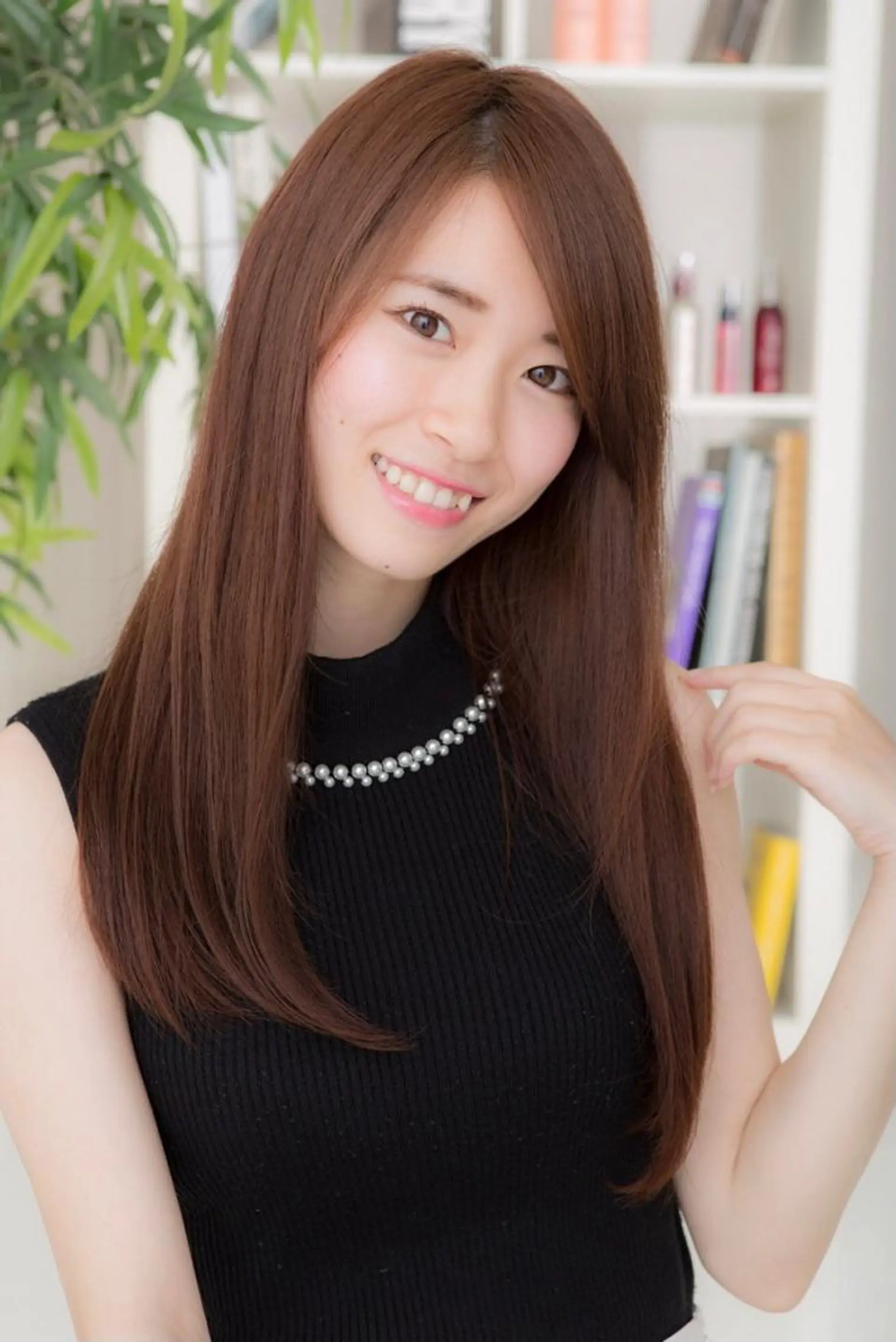ロング チーフデザイナー 若林 麻衣のヘアスタイル
