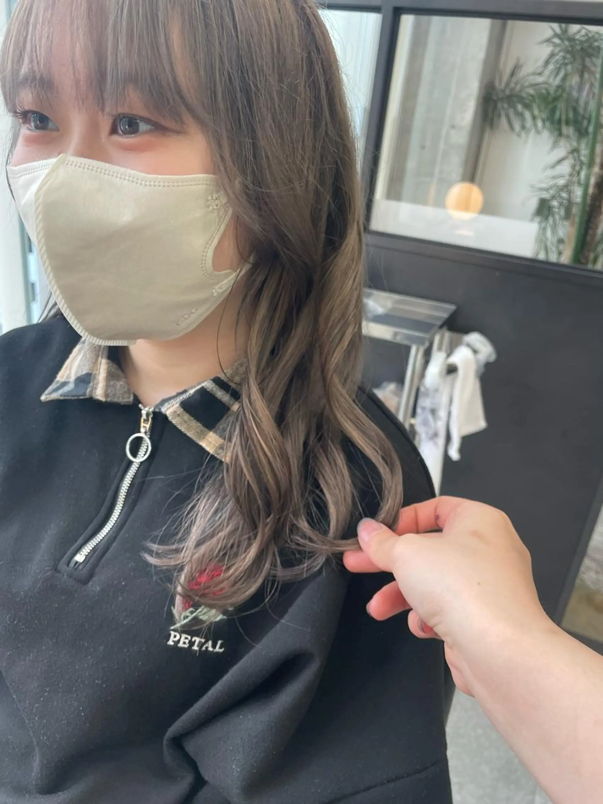 ロング 鈴木瑛里/ブロンド ベージュ/男女のヘアスタイル