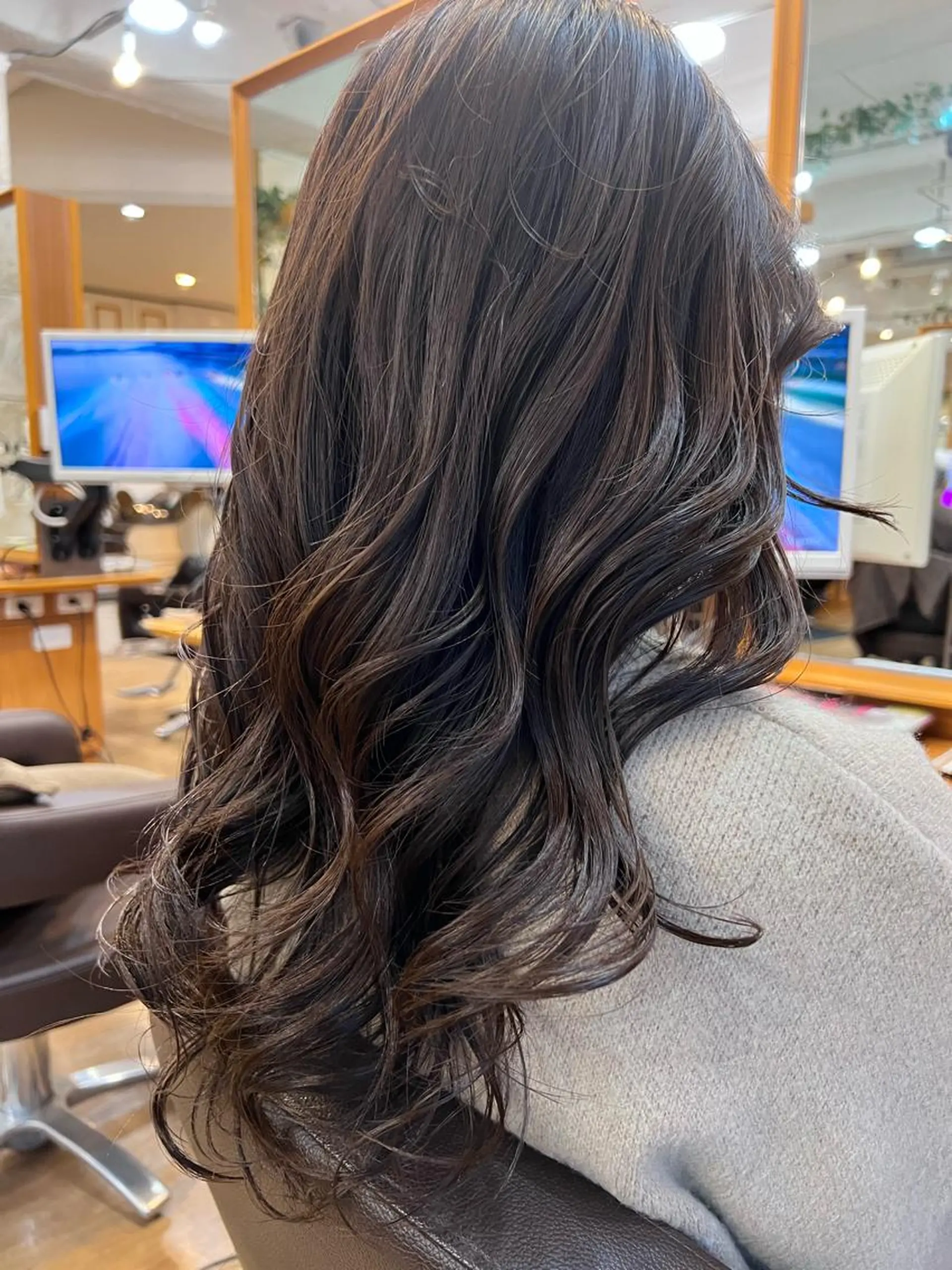 セミロング カラー ✨店長✨松下  和正のヘアスタイル