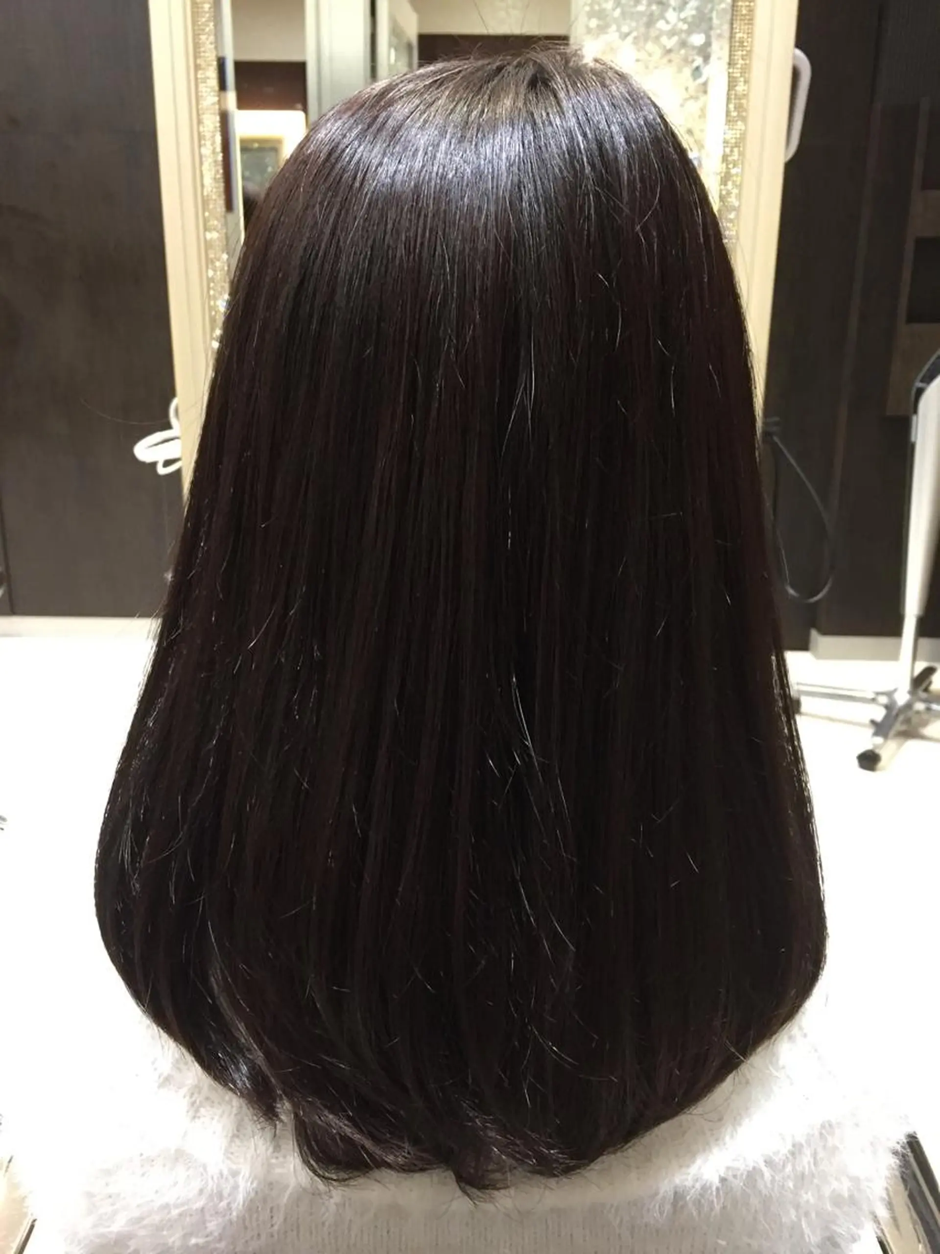 ミディアム カラー yui .のヘアスタイル