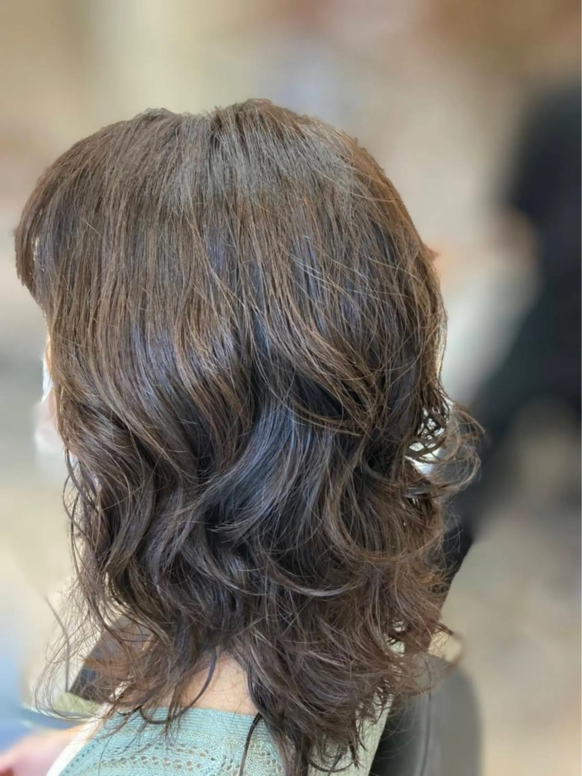 セミロング 寺田 ゆりのヘアスタイル