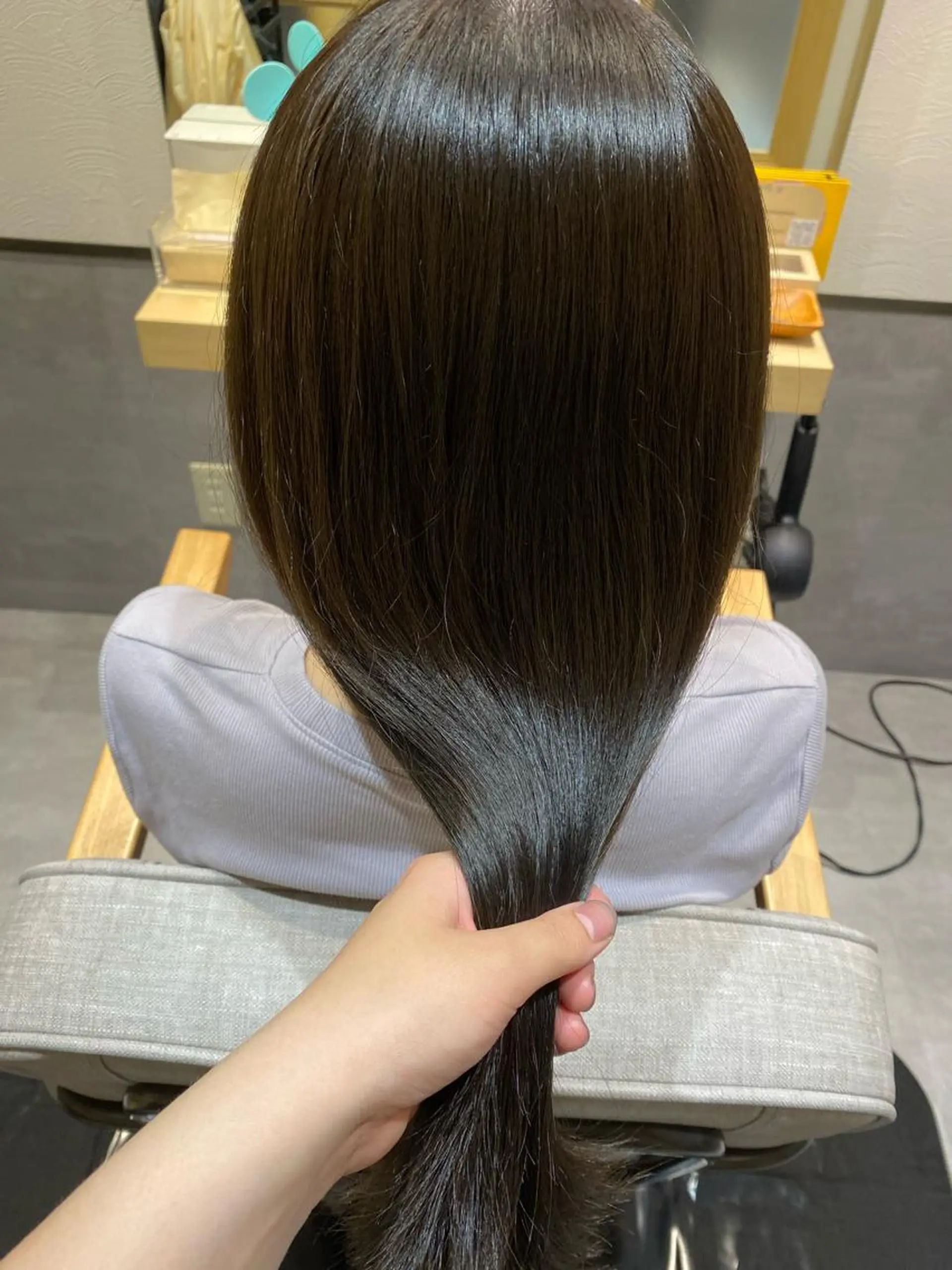 ロング カラー ヘアカラー トリートメント やまぐち あやみのヘアスタイル
