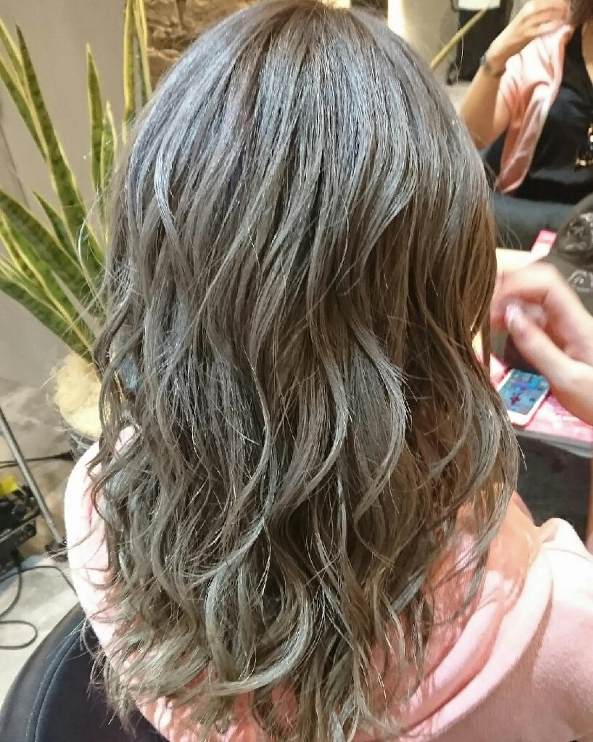 ミディアム カラー グレージュ ミルクティーグレージュ youres センター南所属・センター南 SEIJIのヘアスタイル