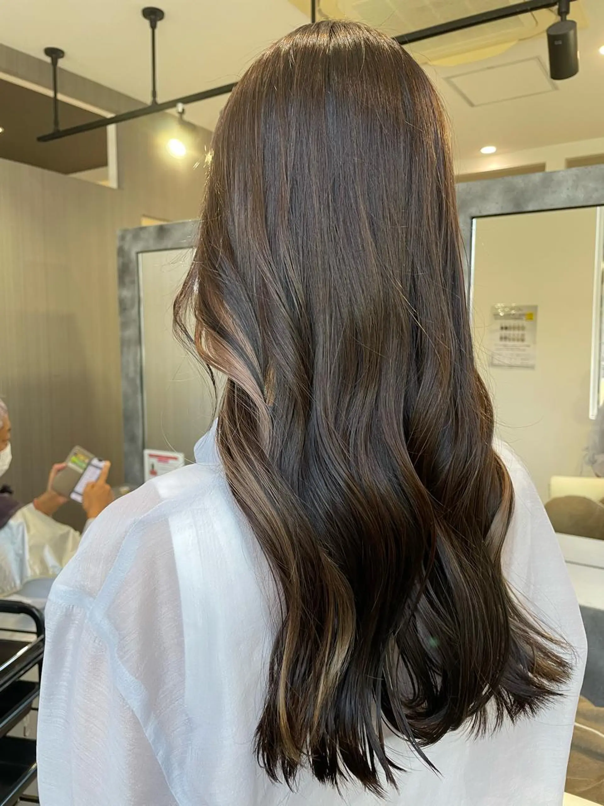 ロング カラー 透明感カラー インナーカラー Merlyosaka 早川未来のヘアスタイル