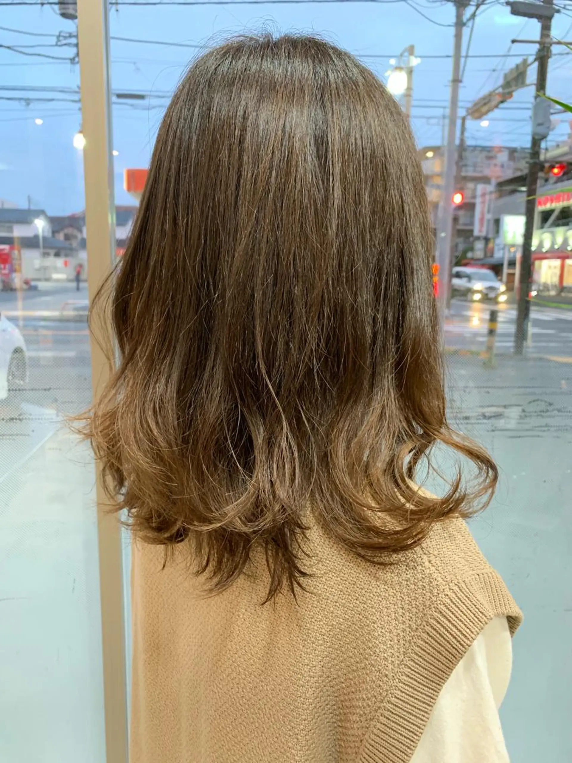 ミディアム カラー 白髪ぼかしハイライト 柳川拓哉のヘアスタイル