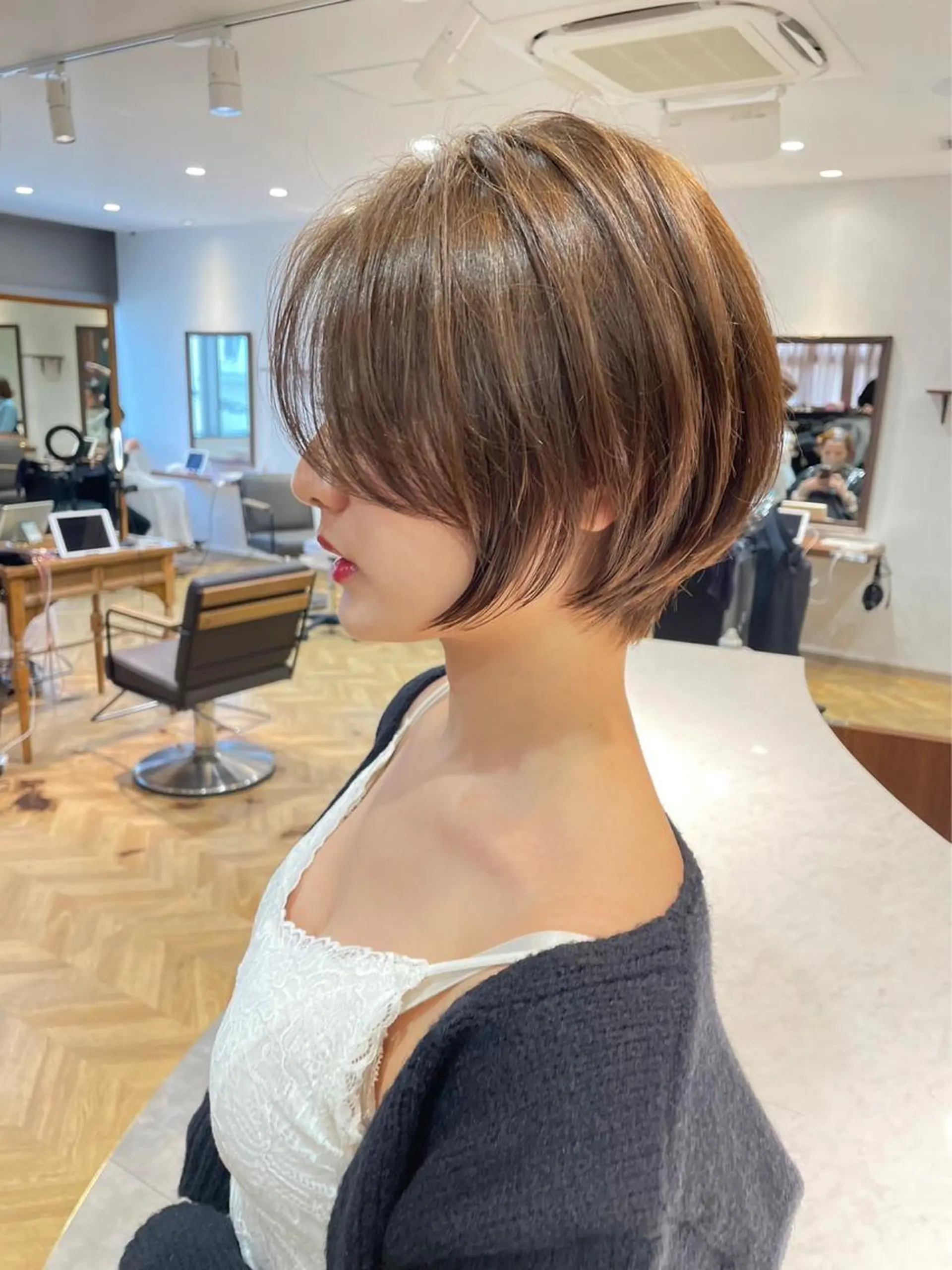 ショート かえ🩶韓国ボブ🎀 透明感カラー🥣のヘアスタイル