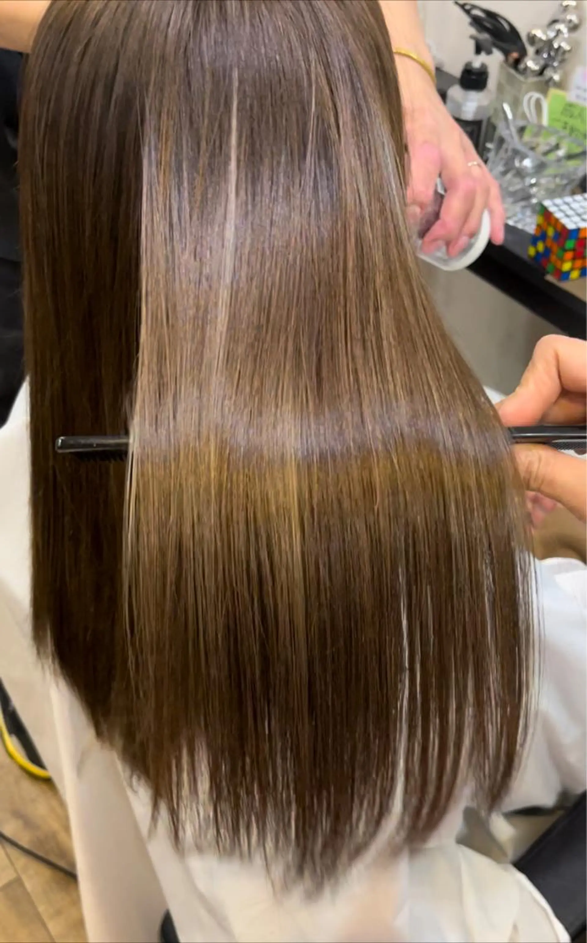 ロング パーマ ハイライト 酸性ストレート ストレートパーマ きむえり/髪質改善 /うねり広がり改善のヘアスタイル