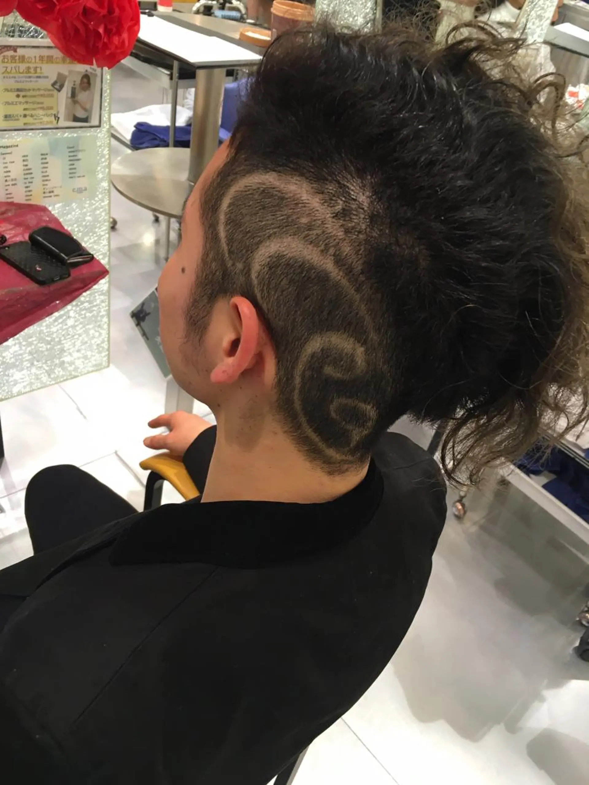 ショート ヘアアレンジ メンズ 刈り上げ 韓国肌管理 ウプエステティックのエステ・リラクイメージ