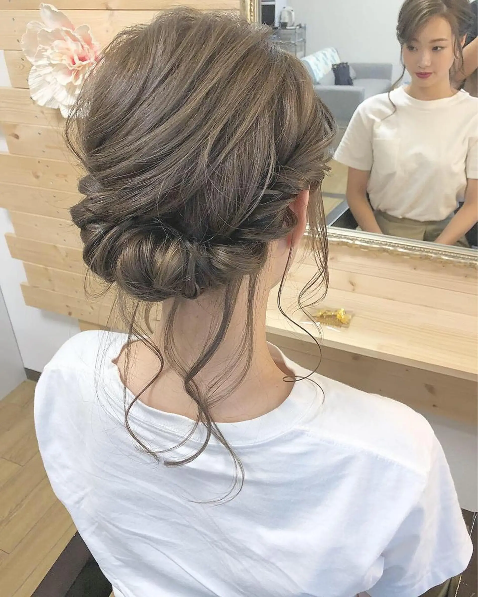セミロング ヘアアレンジ 糸賀 史織のマツエク・マツパデザイン