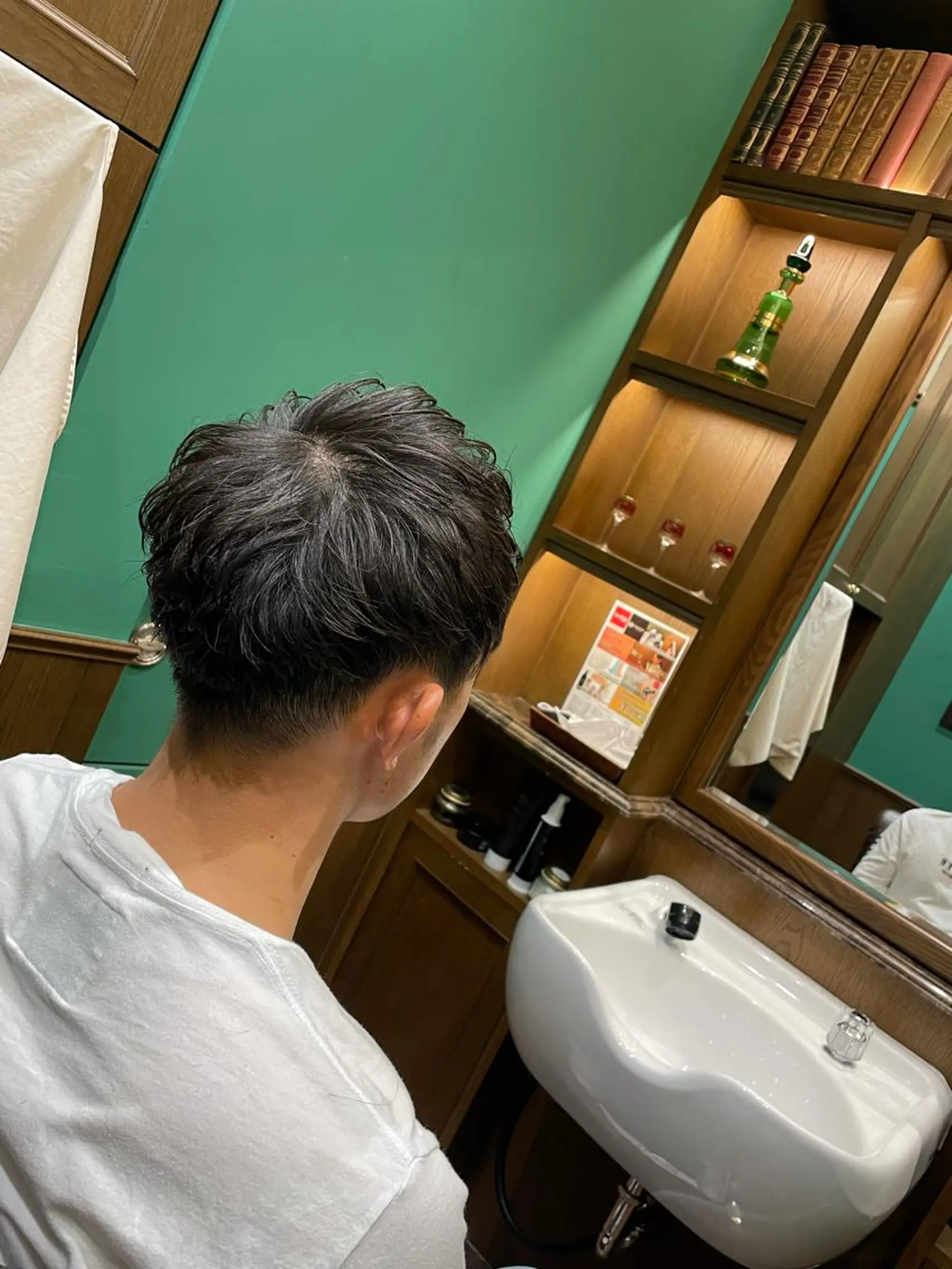 ミディアム パーマ 中越 仁一郎のヘアスタイル