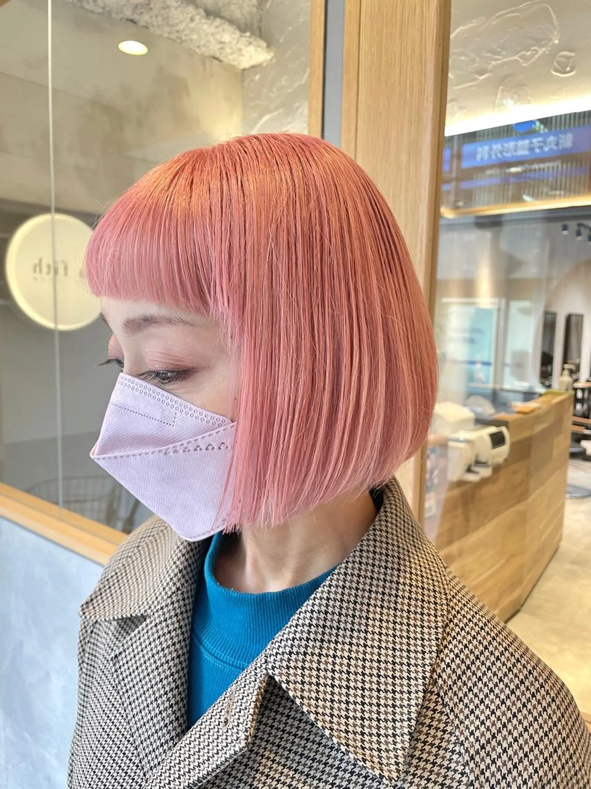 ショート カラー バレイヤージュ ブリーチ 透明感カラー ダブルカラー グレージュ ハイトーン×髪質改善 KENTAのヘアスタイル