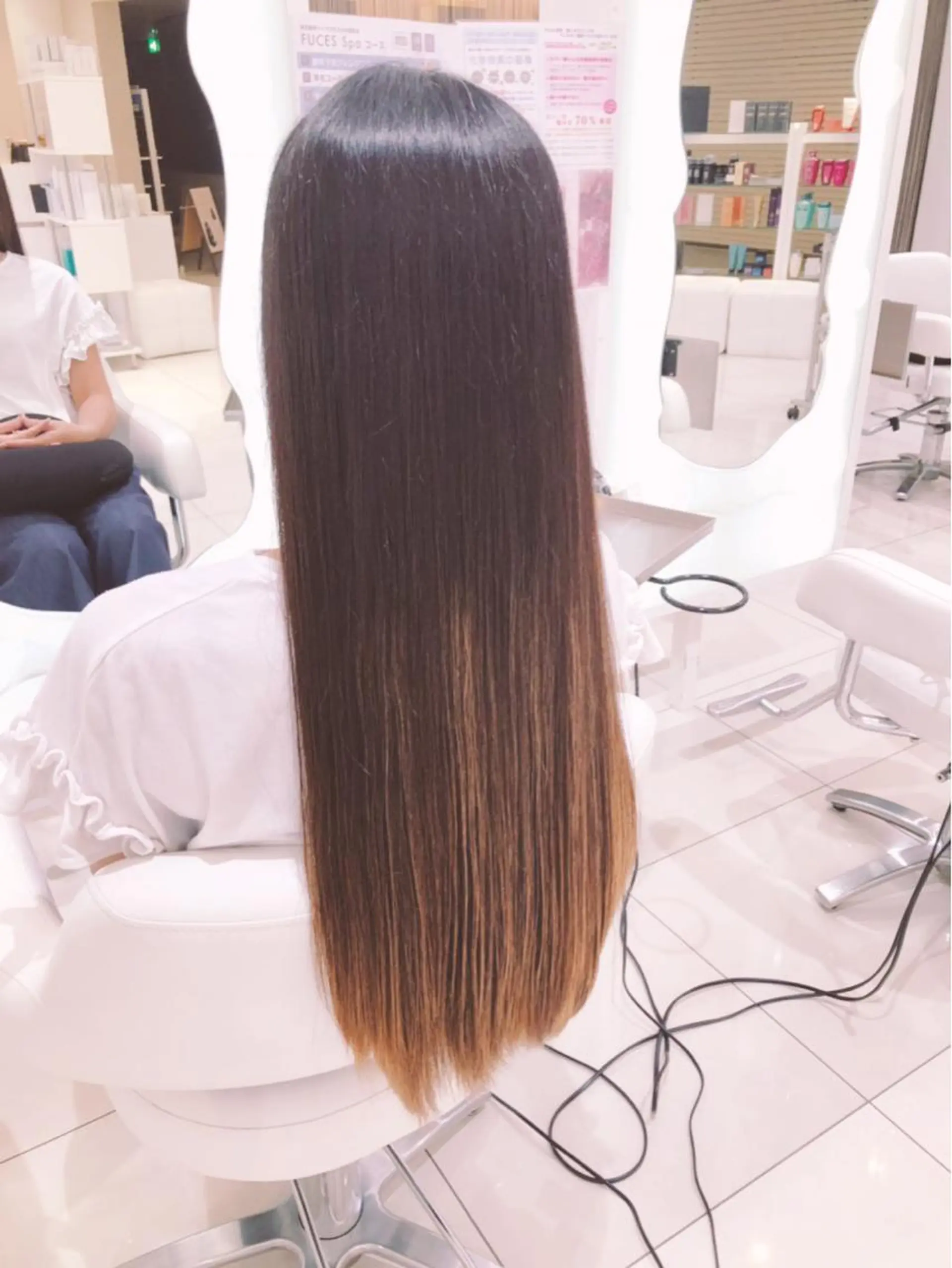 ロング カット ヘアカラー トリートメント 上田 篤史のヘアスタイル