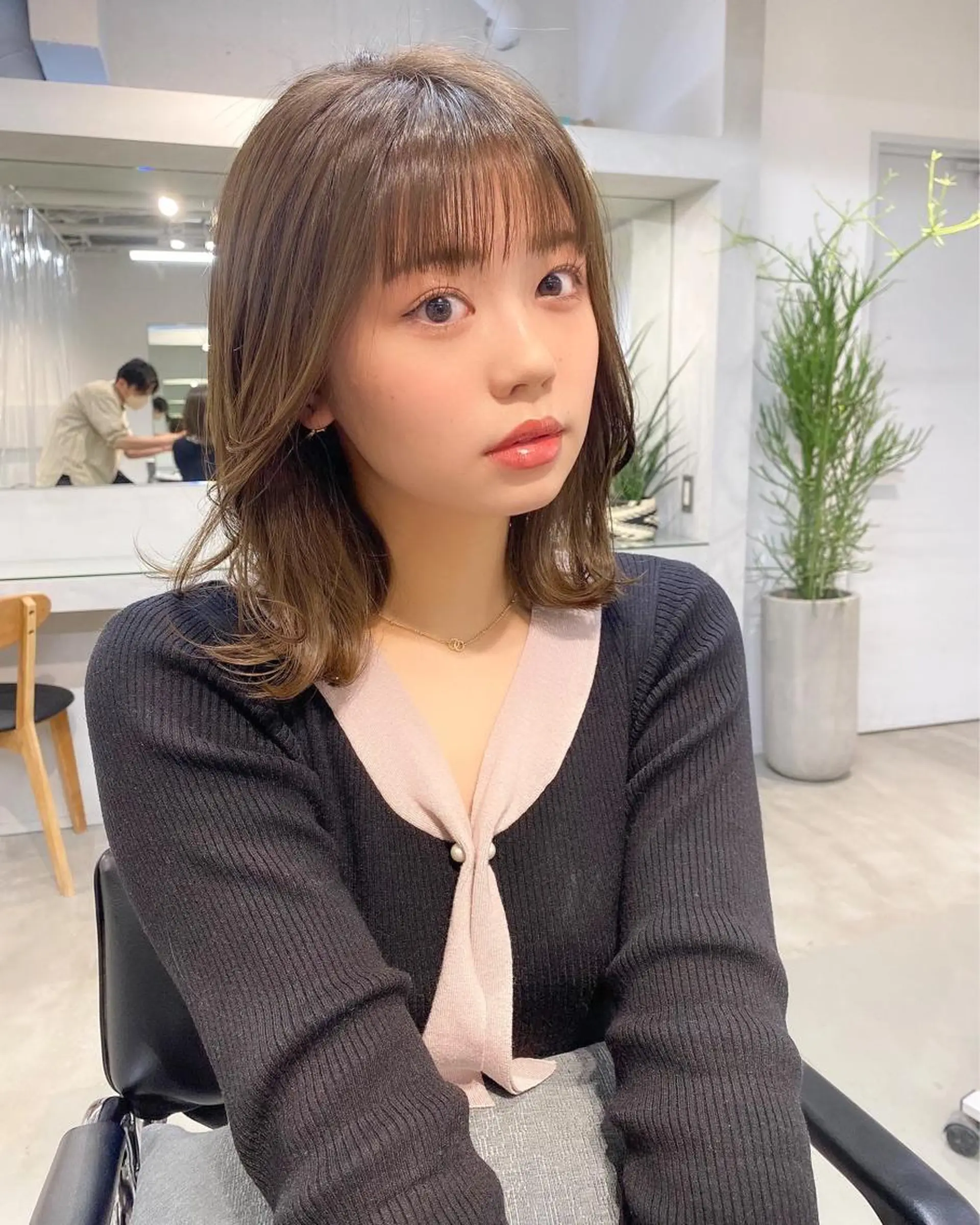 ミディアム パーマ ミディアムパーマ くびれヘア 韓国風ヘア カット ヘアカラー パーマ トリートメント レイヤーカットのプロ 大人ヘア宮森貴志のヘアスタイル