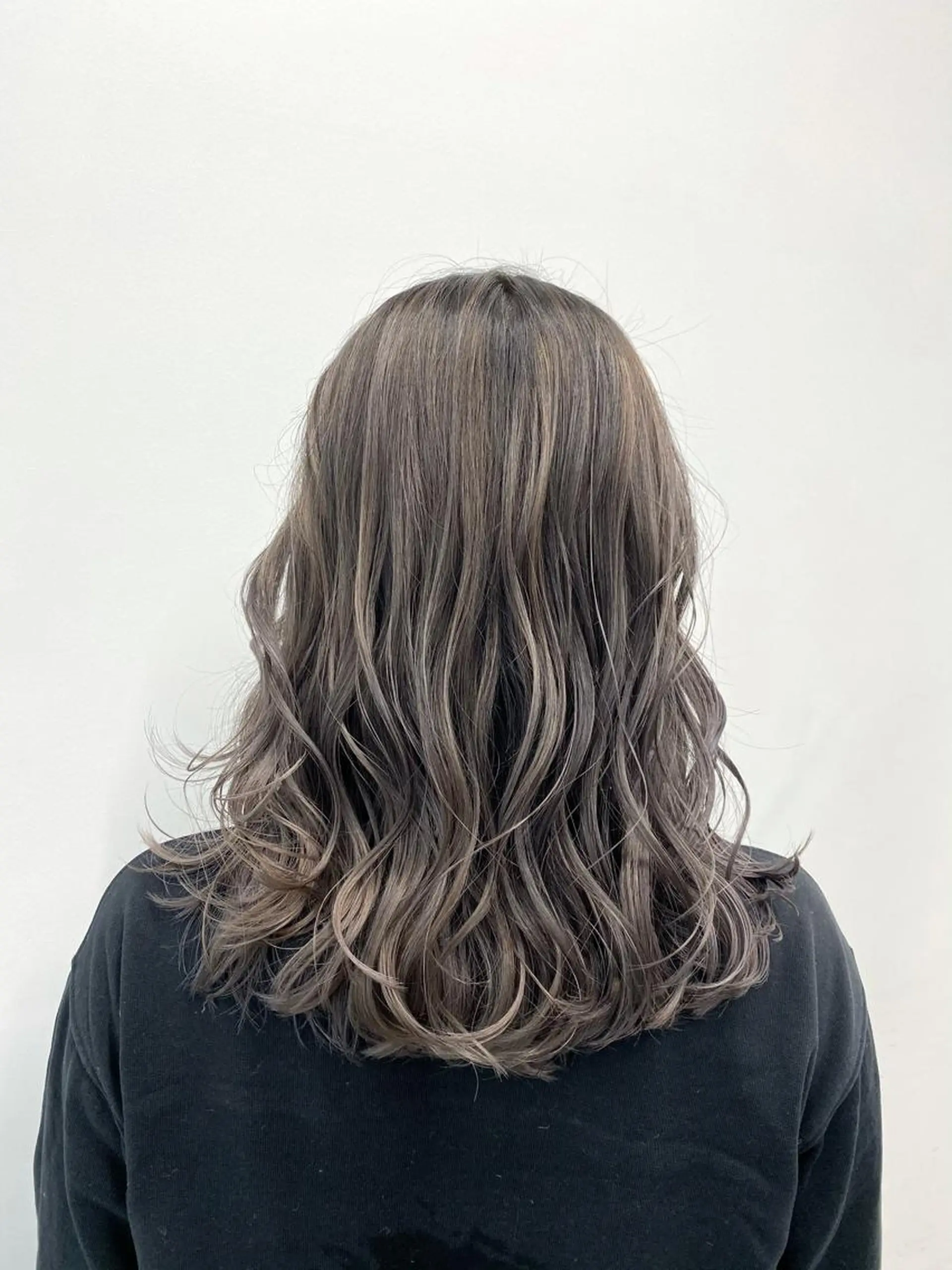 セミロング カラー パーマ ヘアアレンジ 【公式】amble luxe池袋東口🩷のヘアスタイル