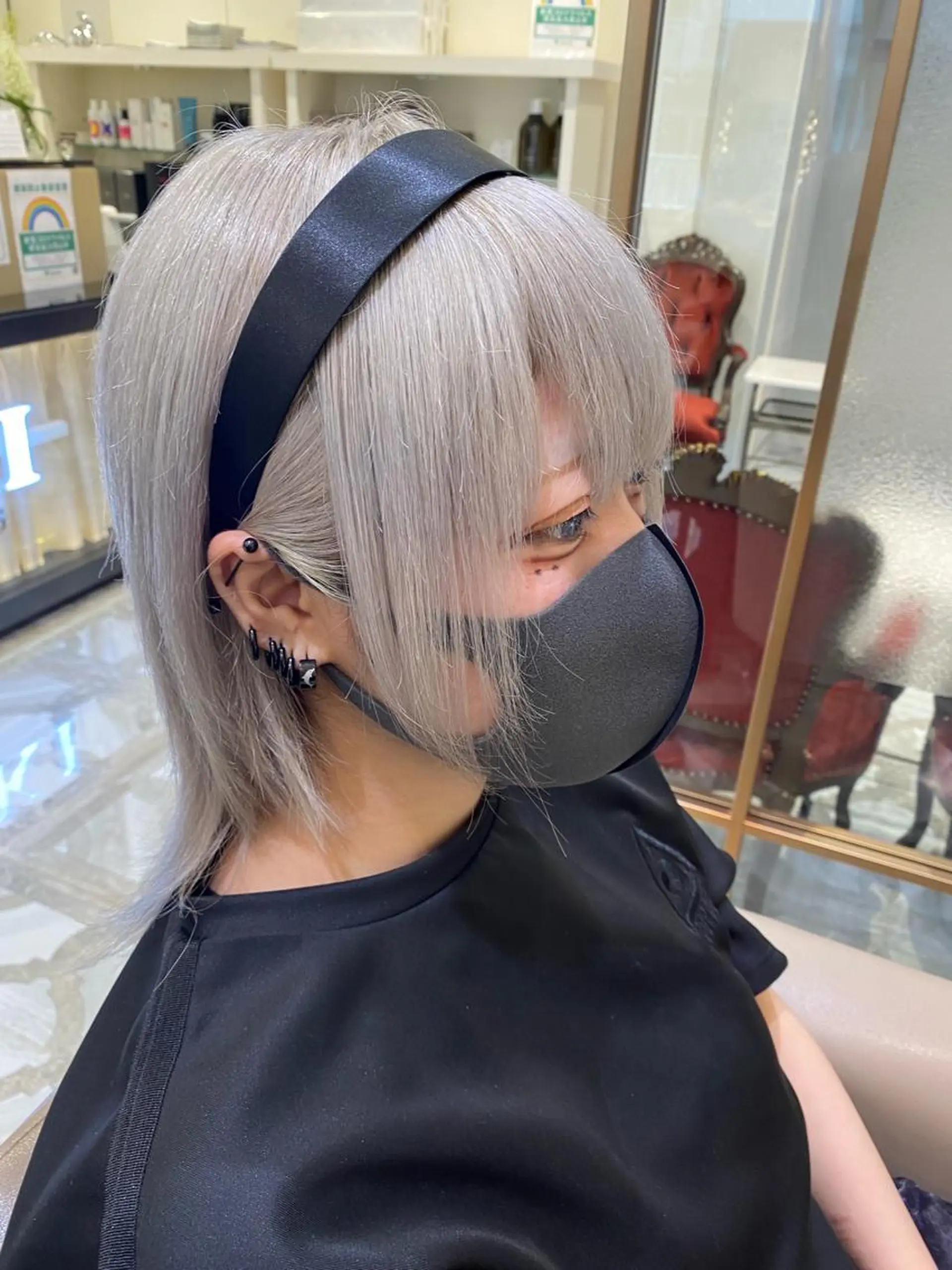 カラー 🩵ブリーチと ブリーチ矯正の人🩵のヘアスタイル