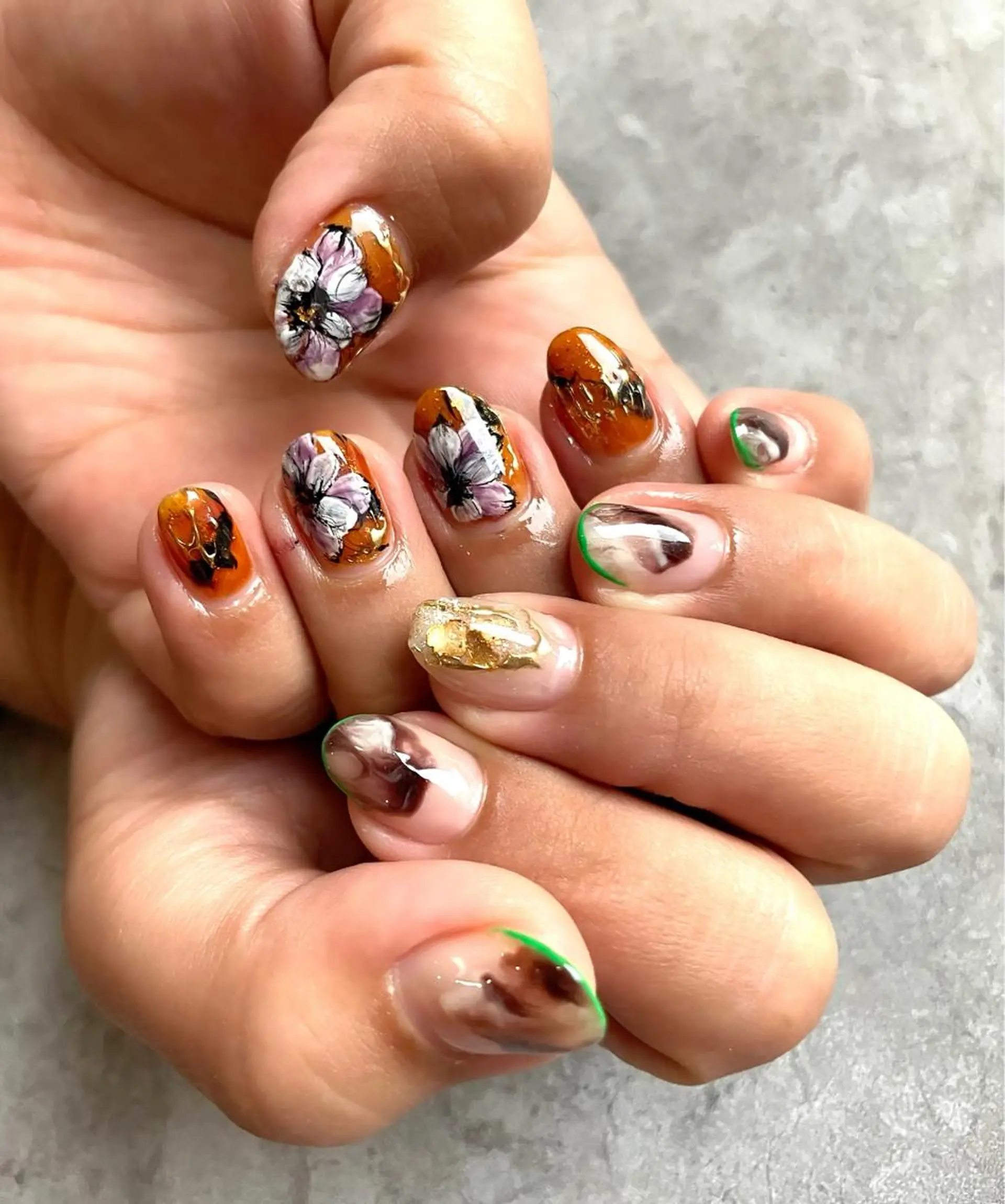 ネイル ニュアンスネイル まつ毛と眉毛の専門店　オクターブ福岡店所属・オクターブ天神店 ウラベのマツエク・マツパデザイン