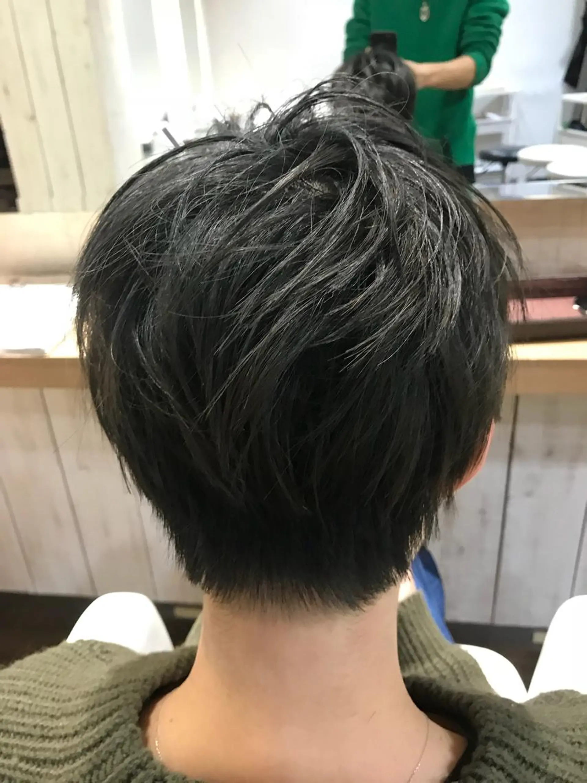 ショート 外国人風カラー メンズサロン アソビ元町のヘアスタイル