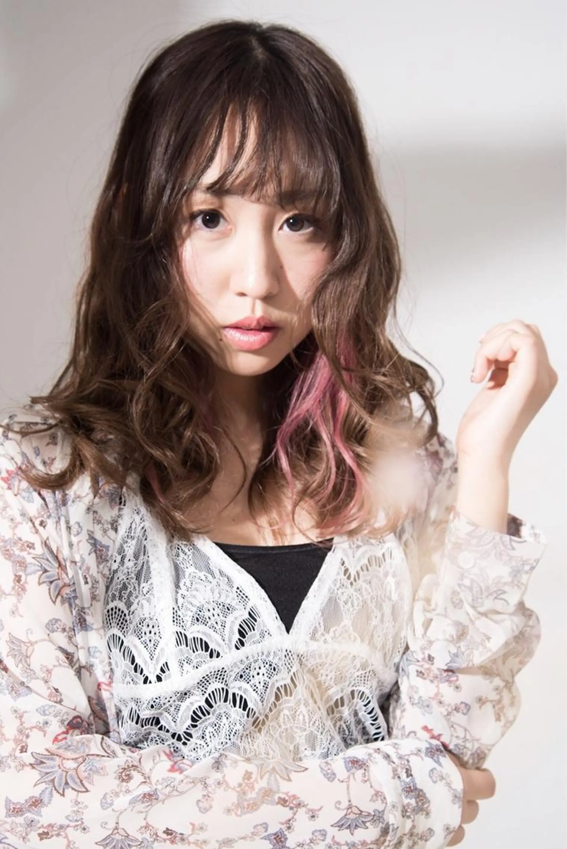 カラー Ashanti 磯崎のヘアスタイル