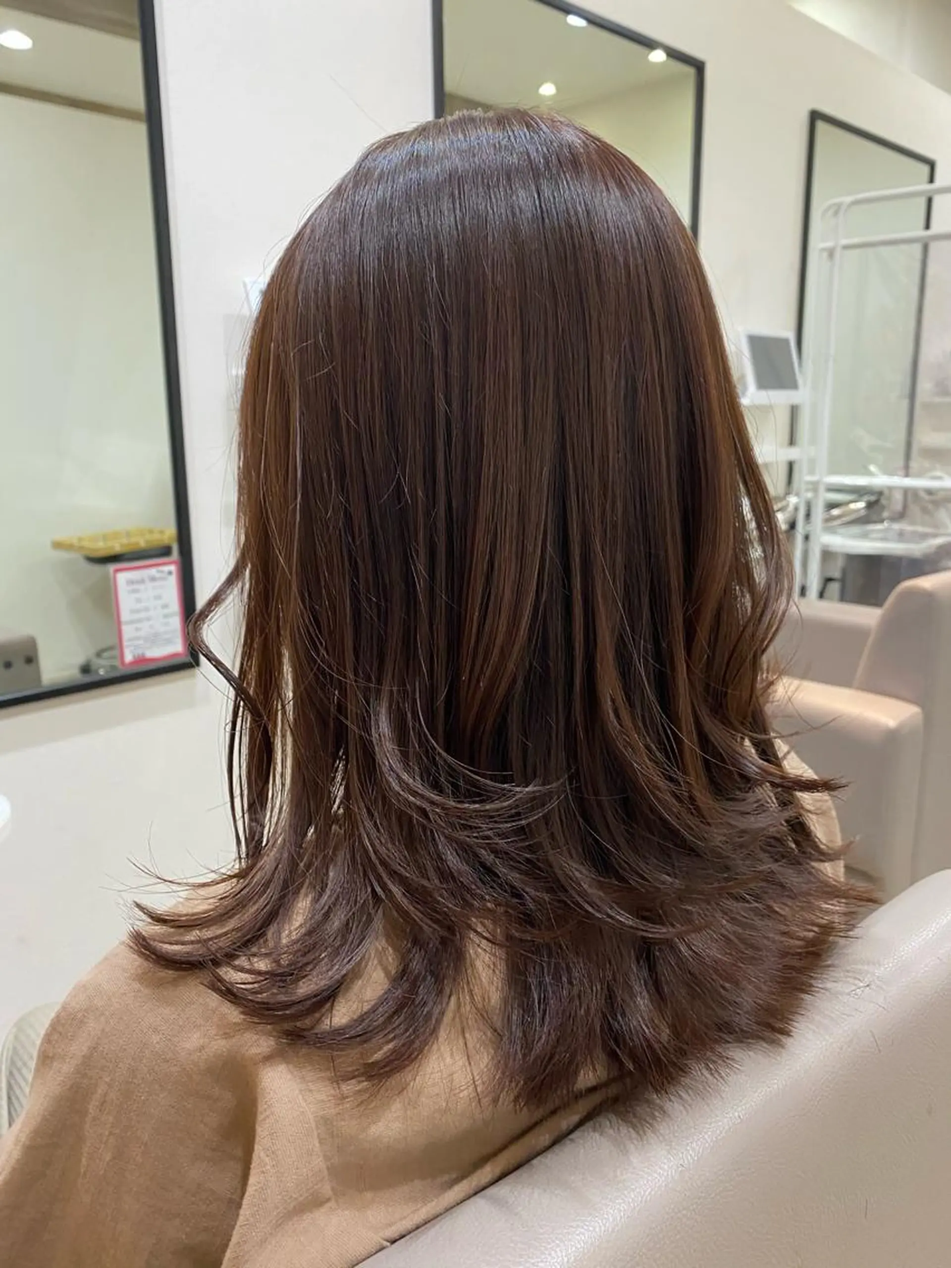セミロング Ashanti 磯崎のヘアスタイル