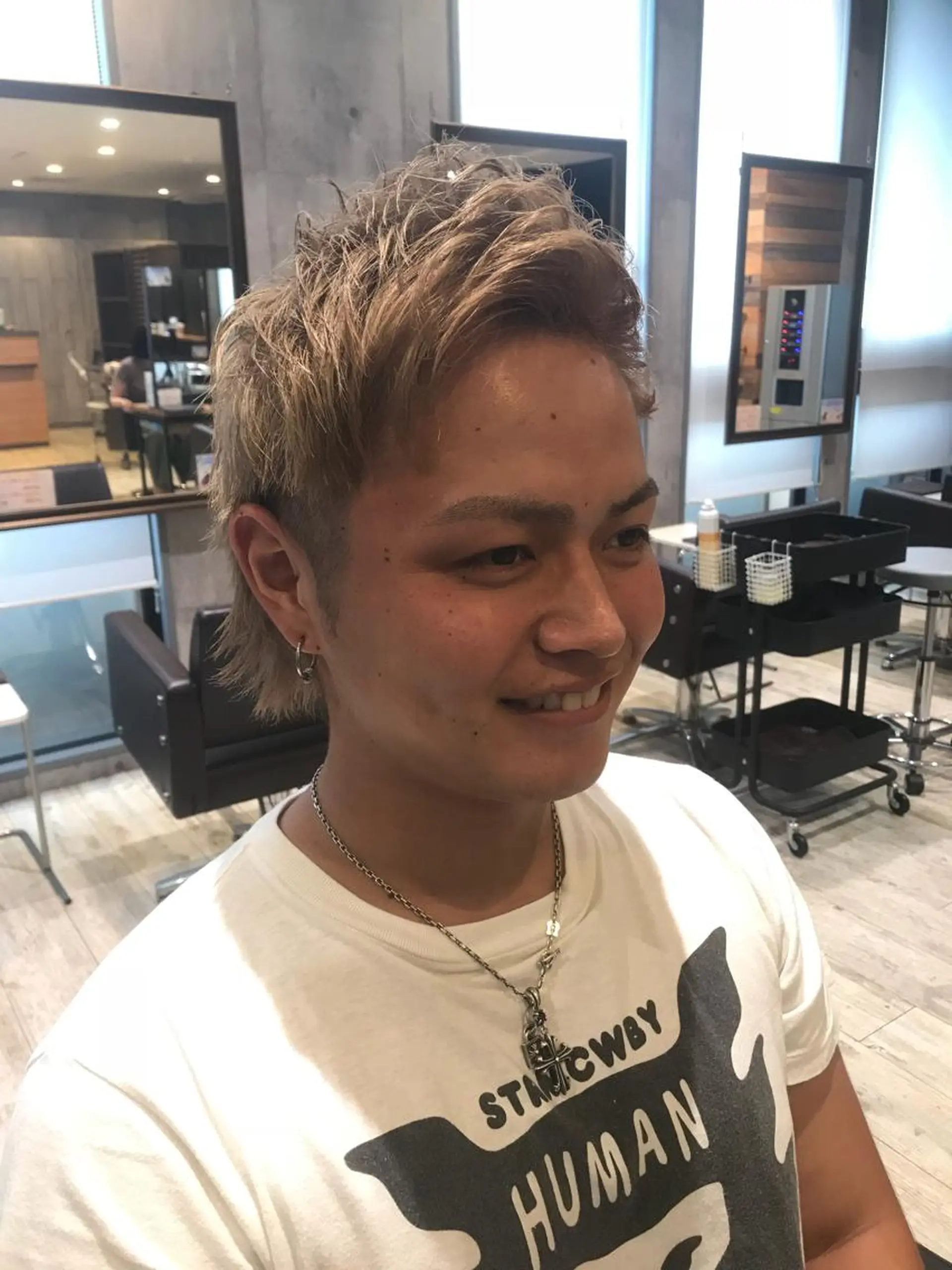 ミディアム カラー パーマ ヘアアレンジ メンズ キッズ ネイル マツエク・マツパ メンズウルフカット ウルフカット カット EnBlesS西宮 マンツーマン神道有基のヘアスタイル