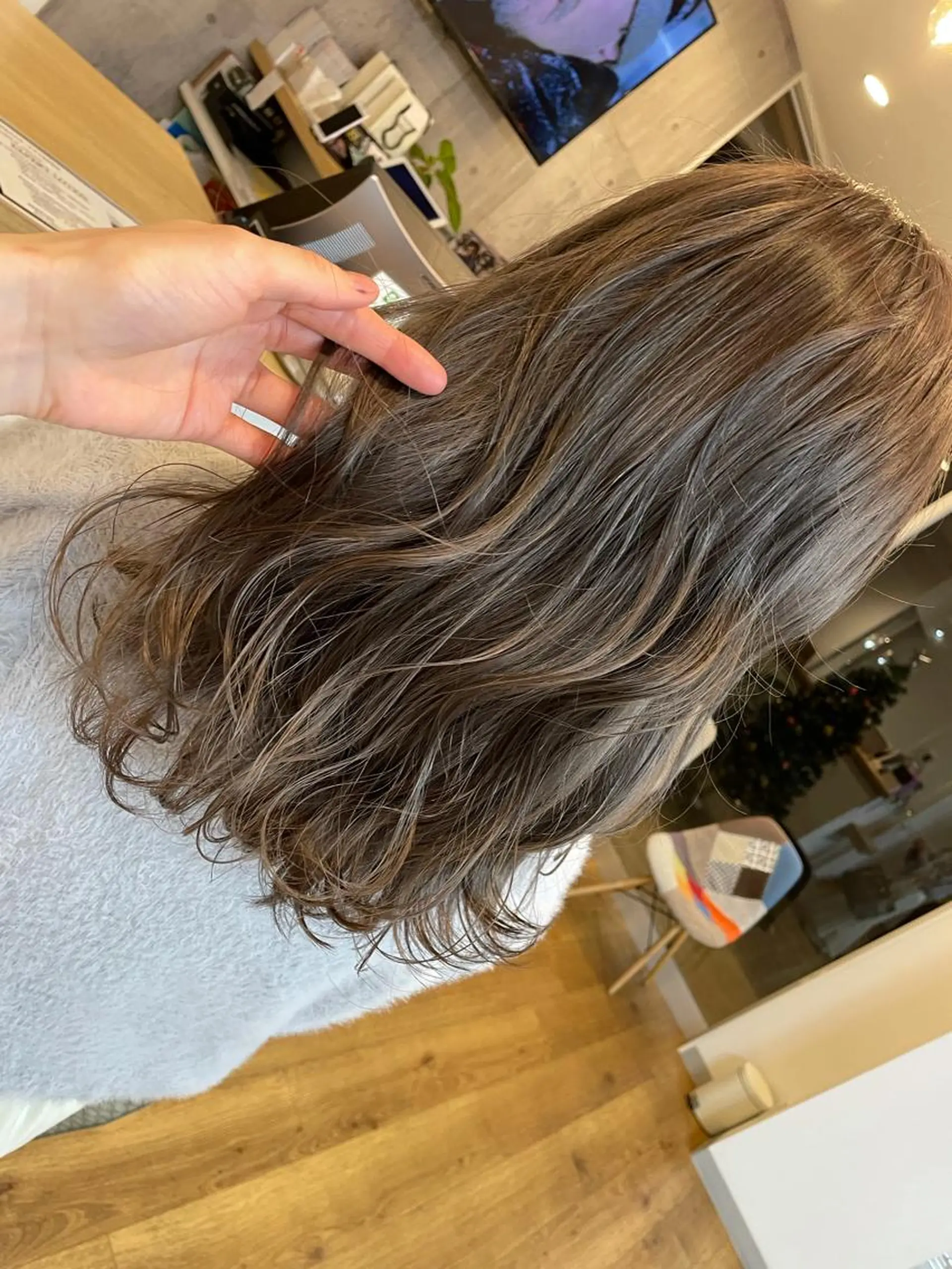 ミディアム カラー 宮崎 千夏のヘアスタイル